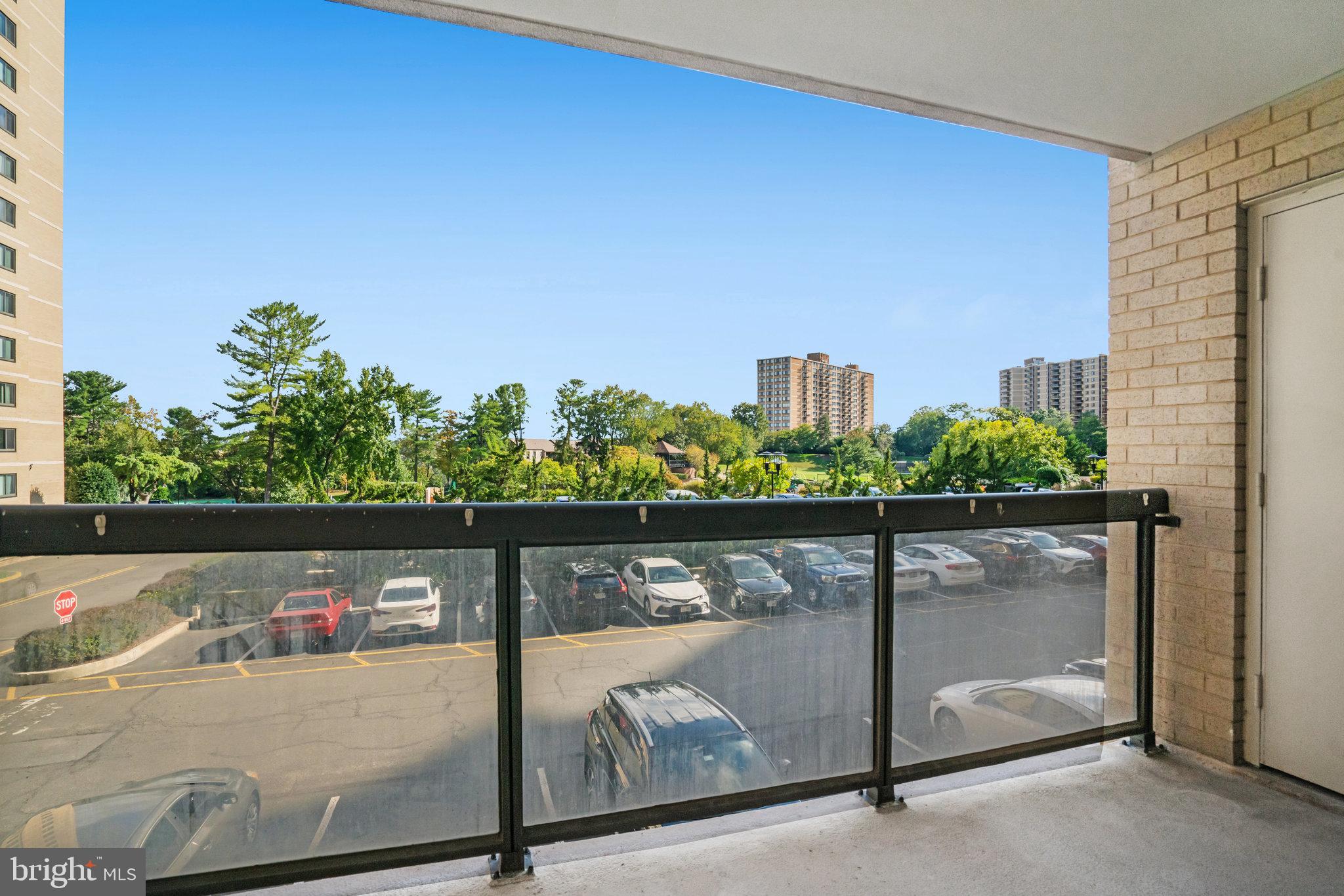 WATERGATE AT LANDMARK - Residential