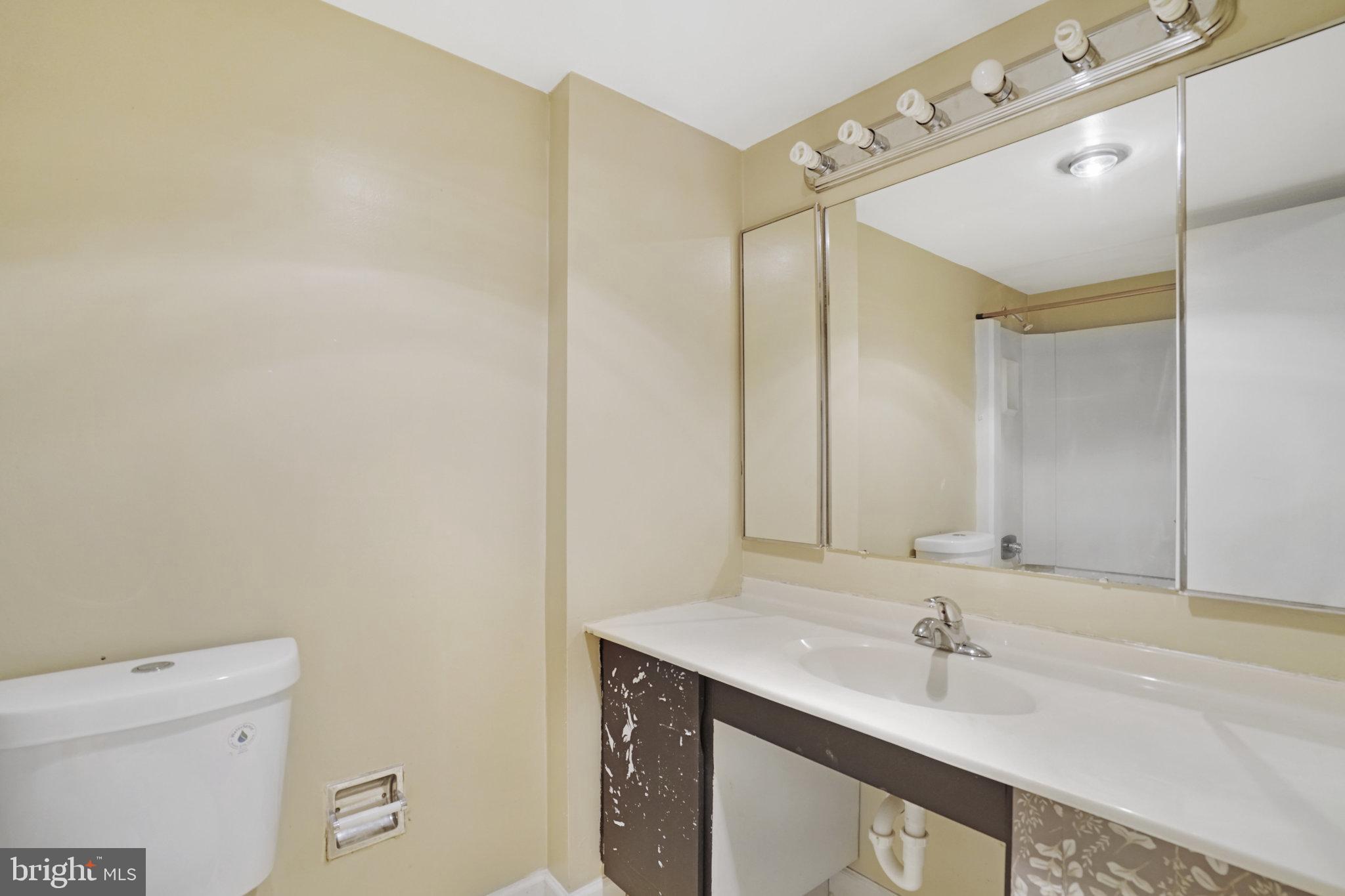 WATERGATE AT LANDMARK - Residential