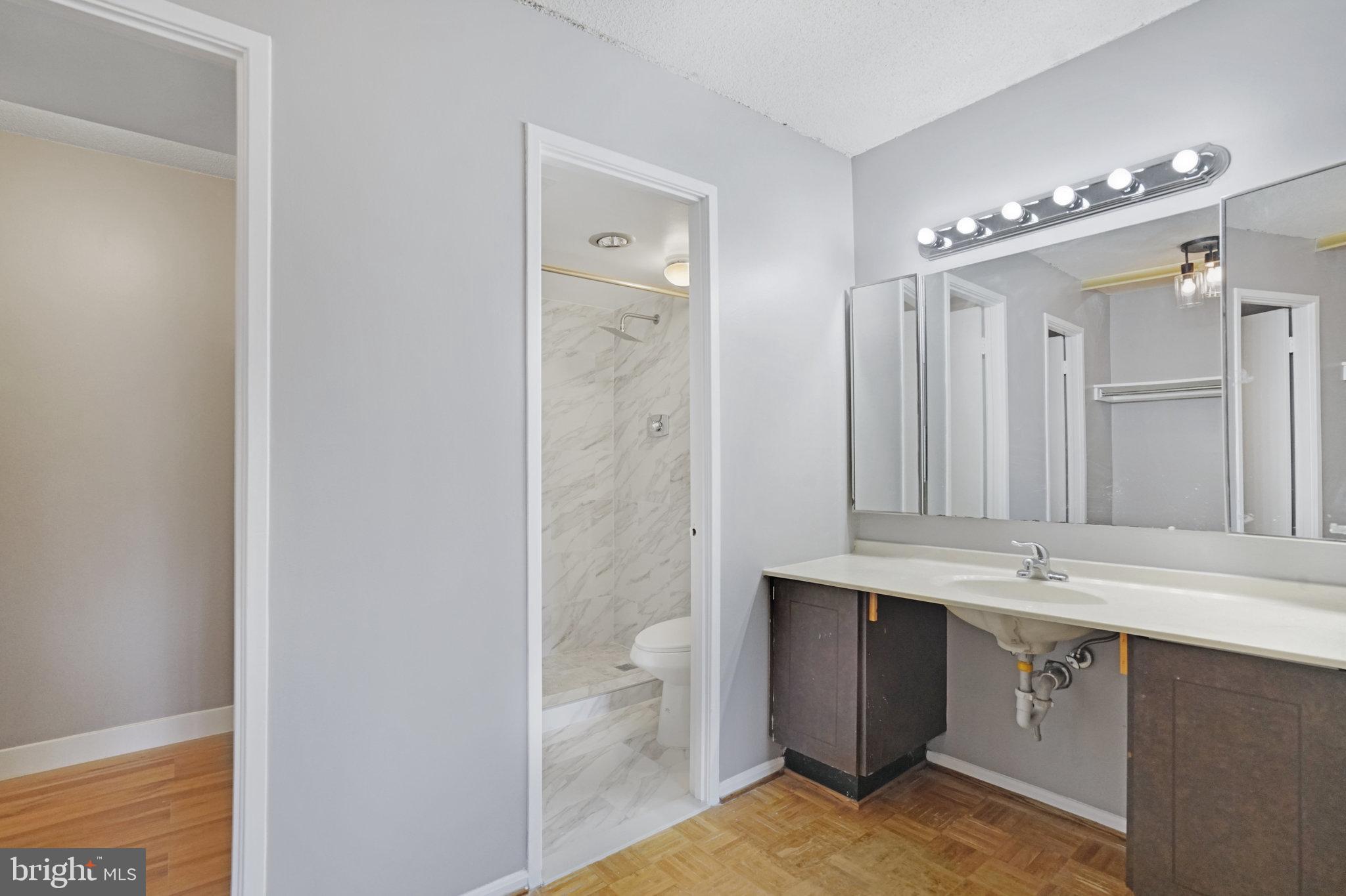 WATERGATE AT LANDMARK - Residential