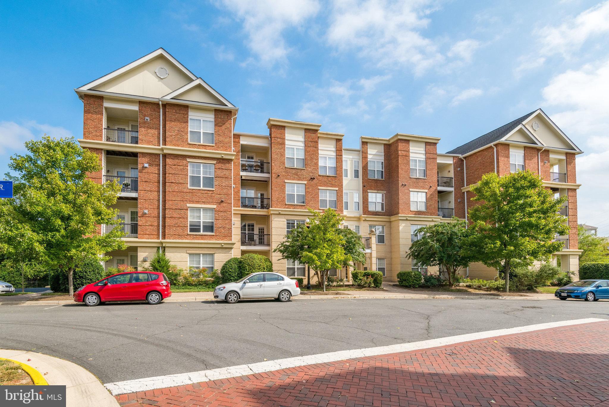 815 BRANCH DRIVE 305