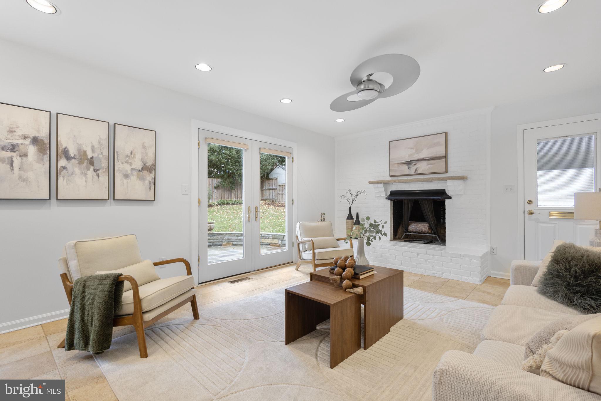 BEECH TREE MANOR - Residential