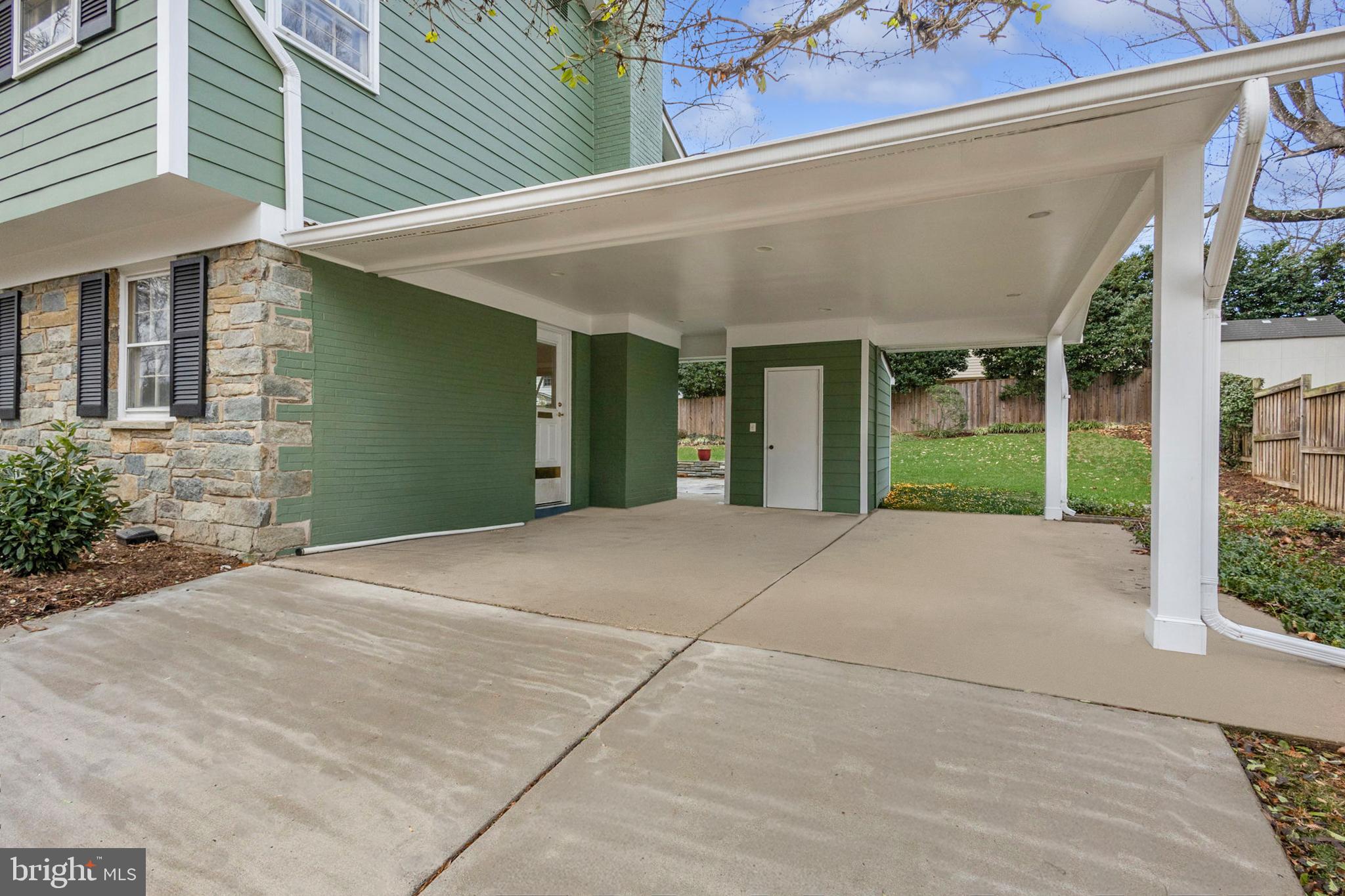 BEECH TREE MANOR - Residential