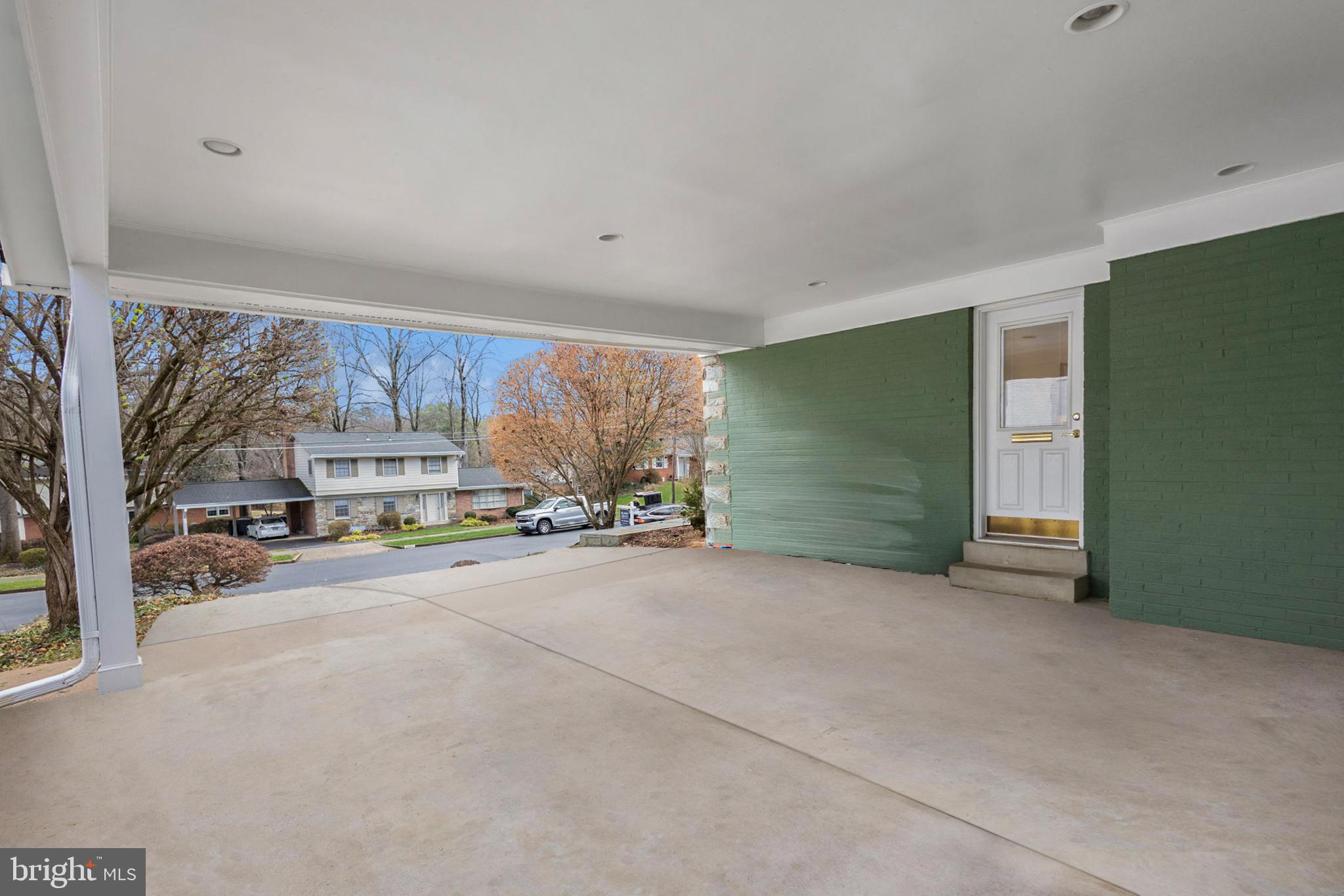 BEECH TREE MANOR - Residential