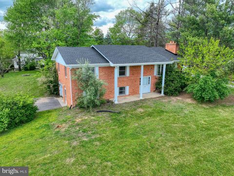 320 DAWN AVENUE WOODSTOCK VA 22664