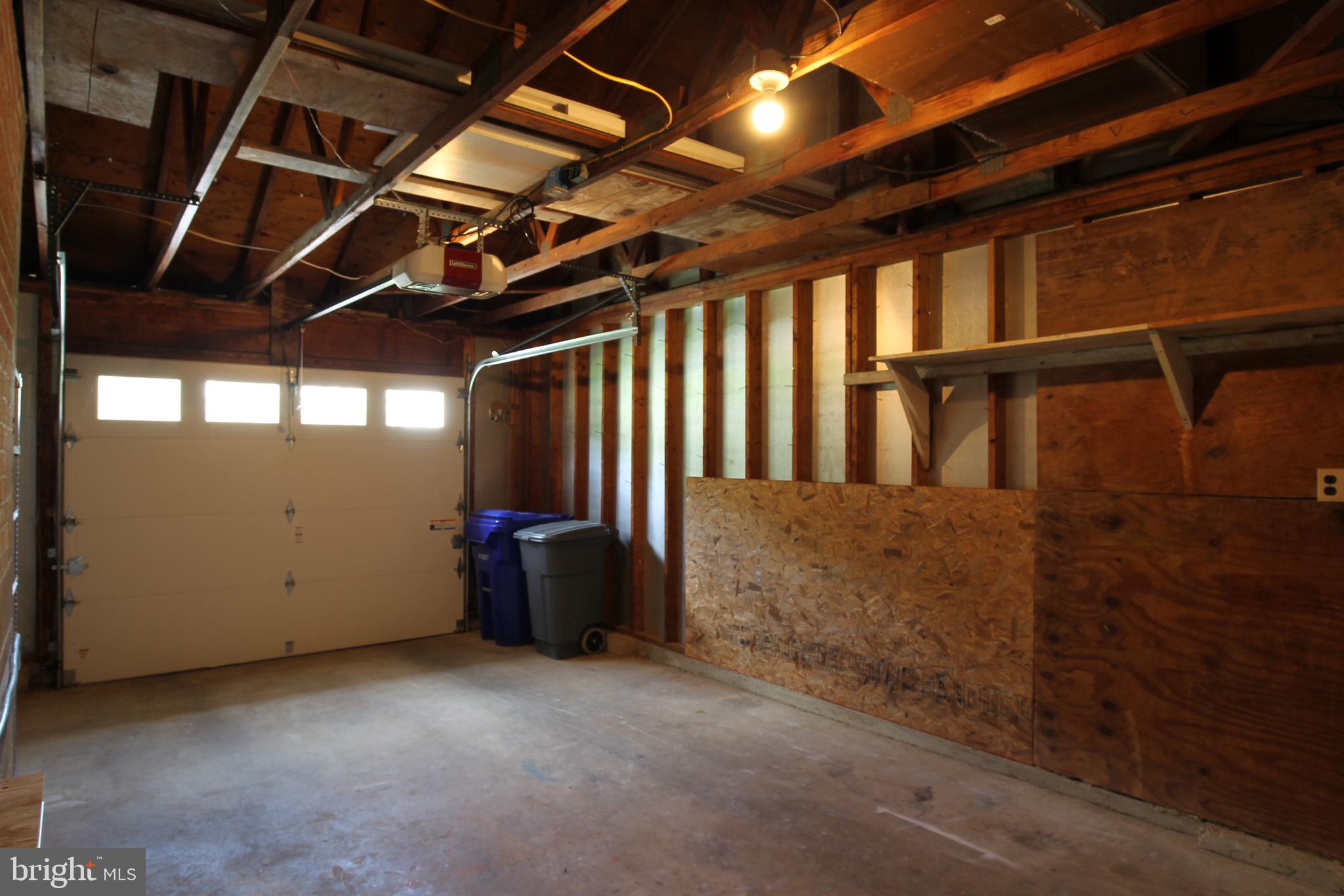 OAK SPRINGS - Residential Lease