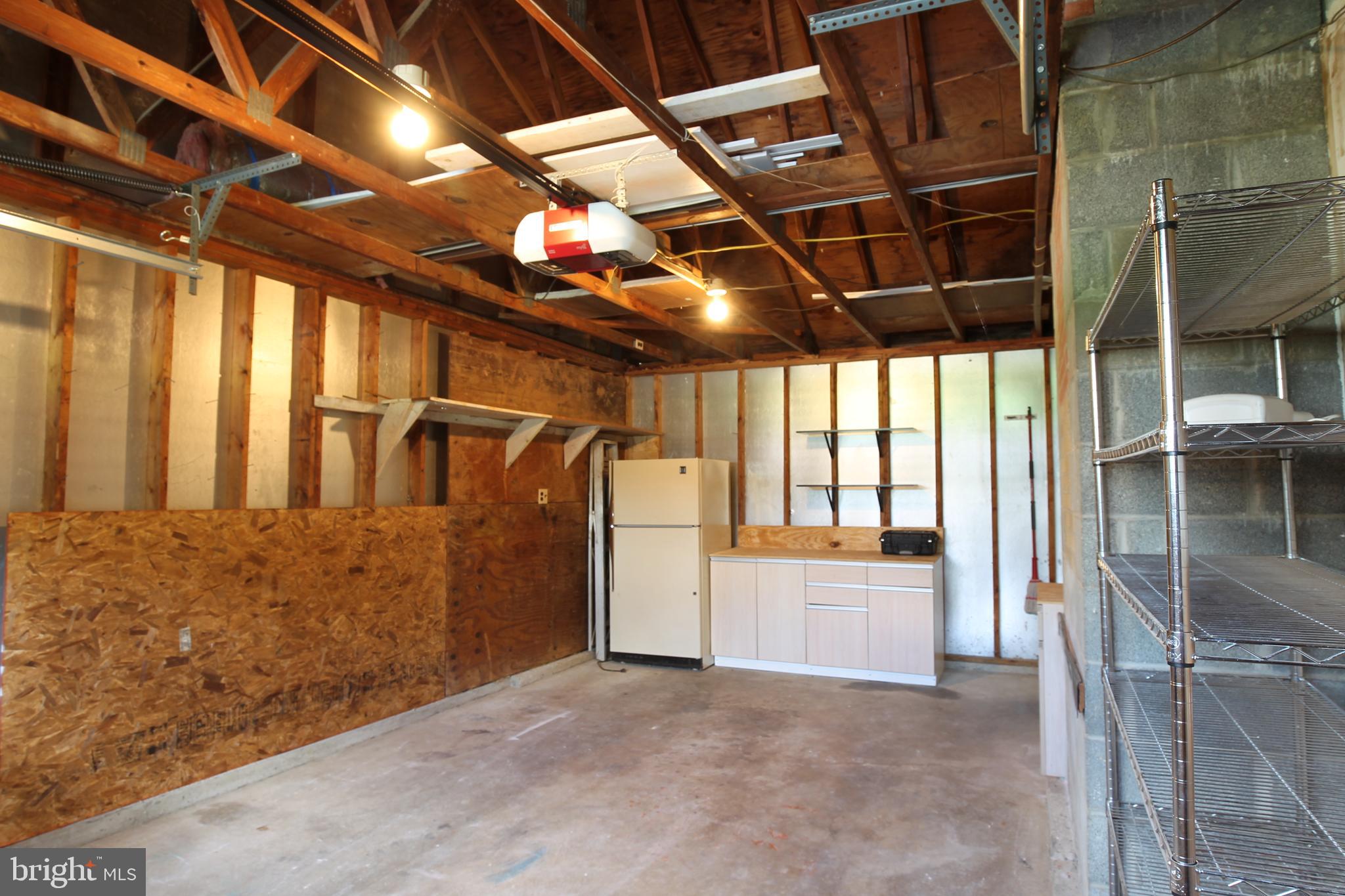 OAK SPRINGS - Residential Lease