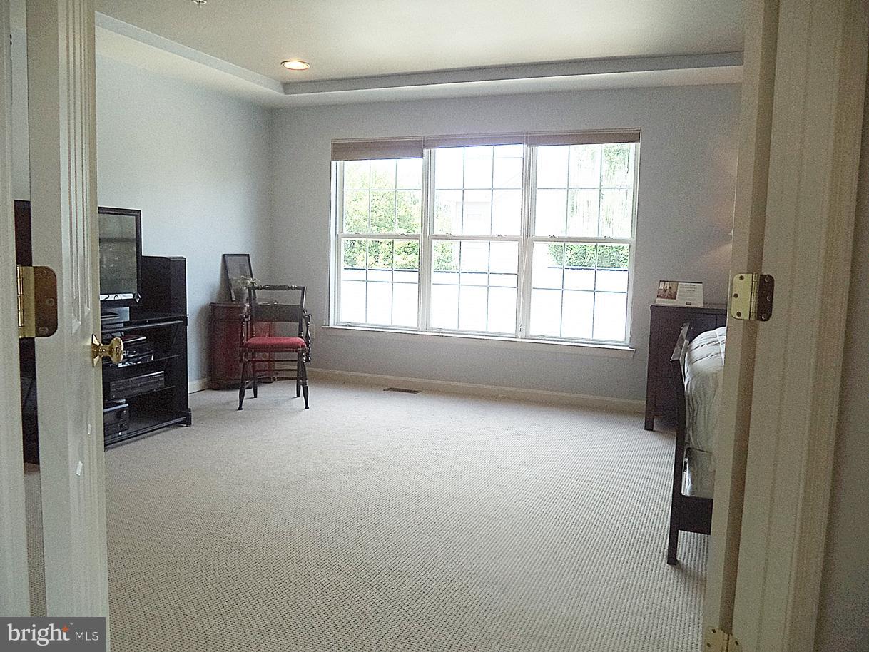 LAKELANDS - Residential