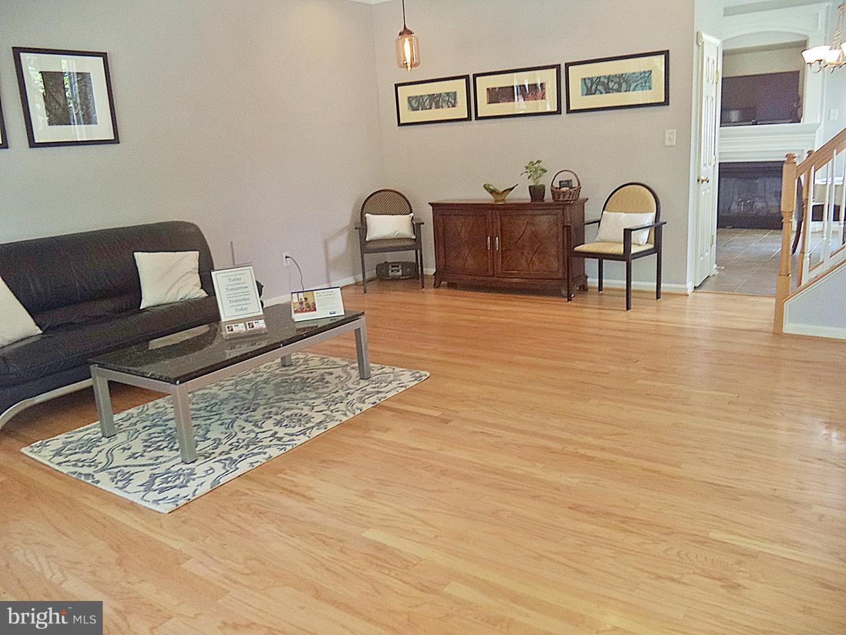 LAKELANDS - Residential