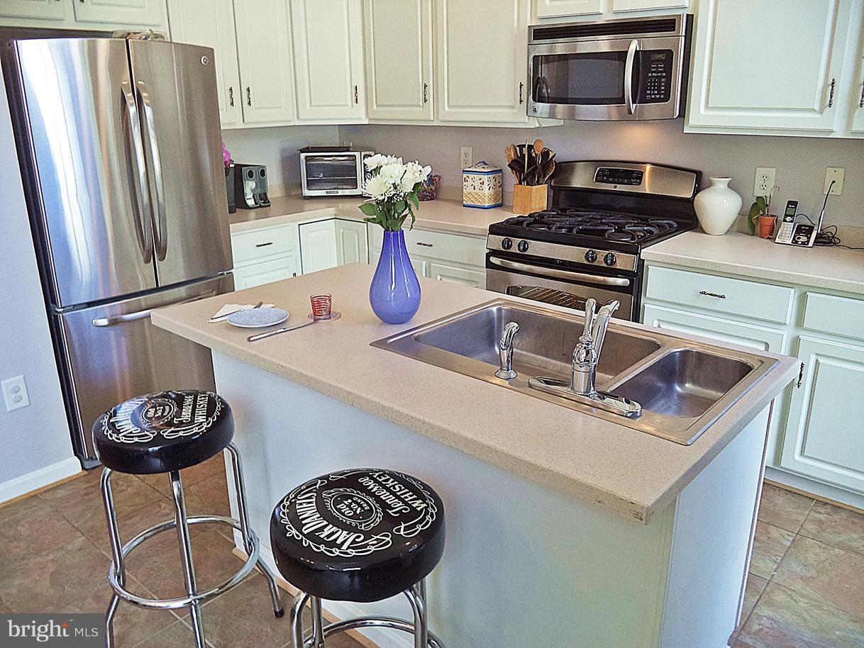 LAKELANDS - Residential