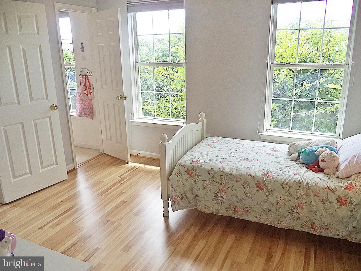 LAKELANDS - Residential