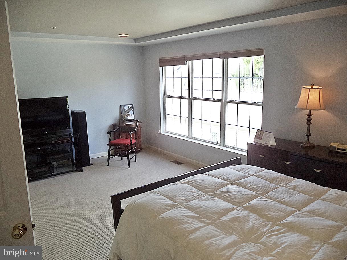 LAKELANDS - Residential