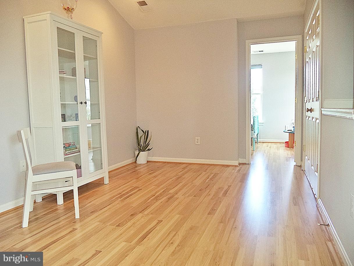 LAKELANDS - Residential