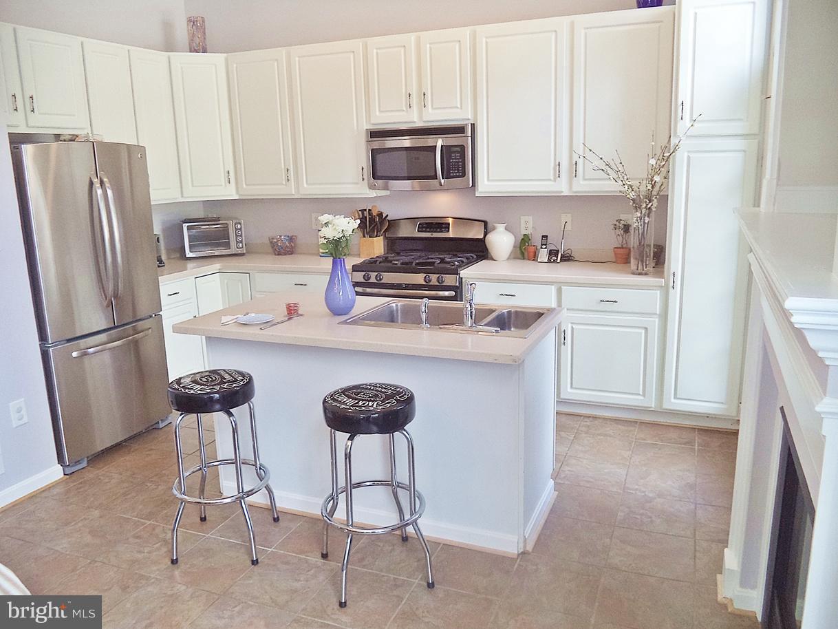 LAKELANDS - Residential