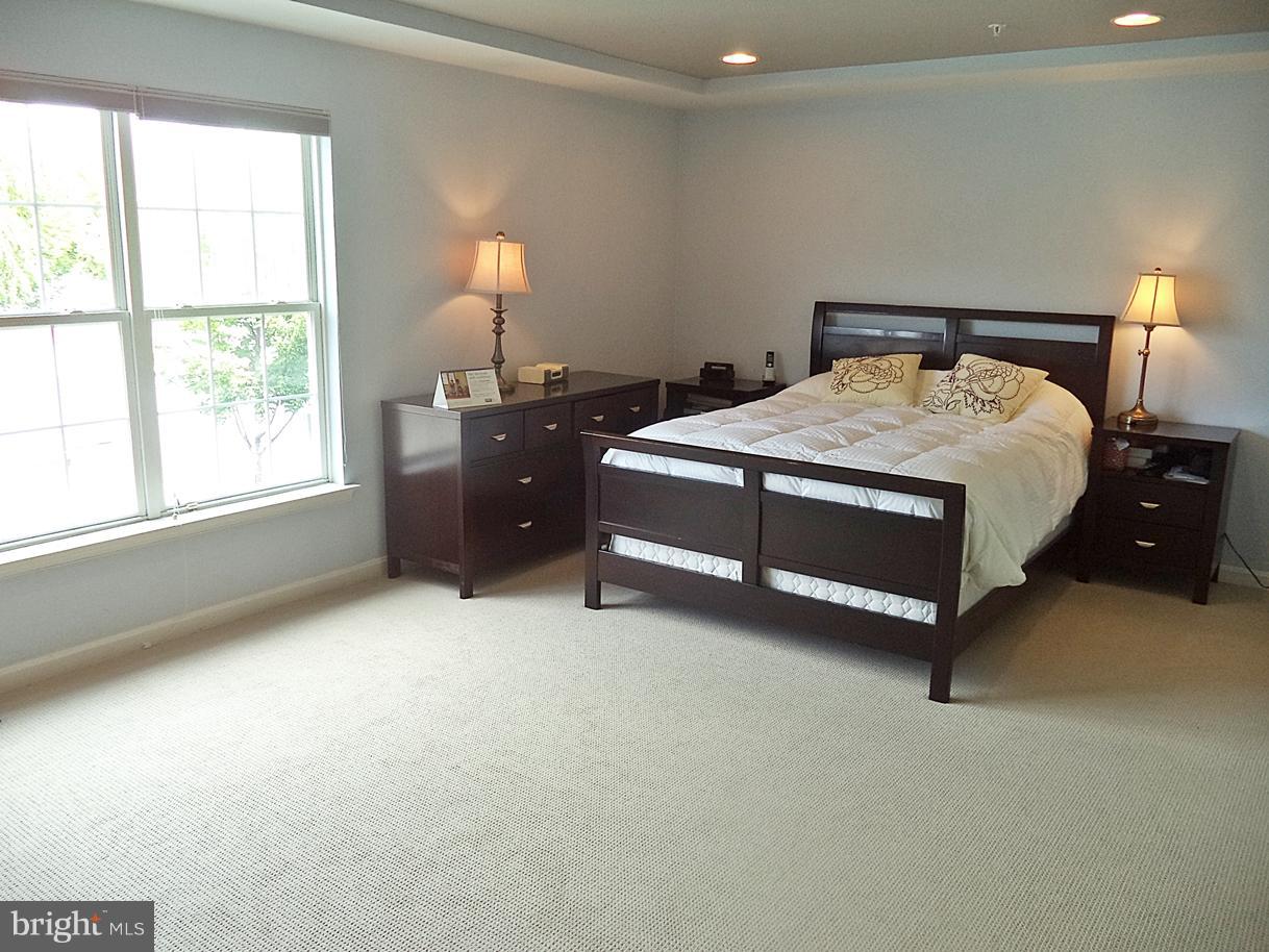 LAKELANDS - Residential