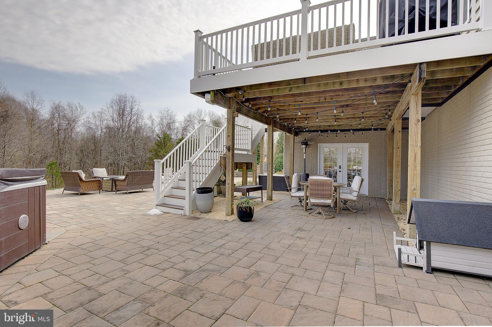 TIMBERNECK - Residential