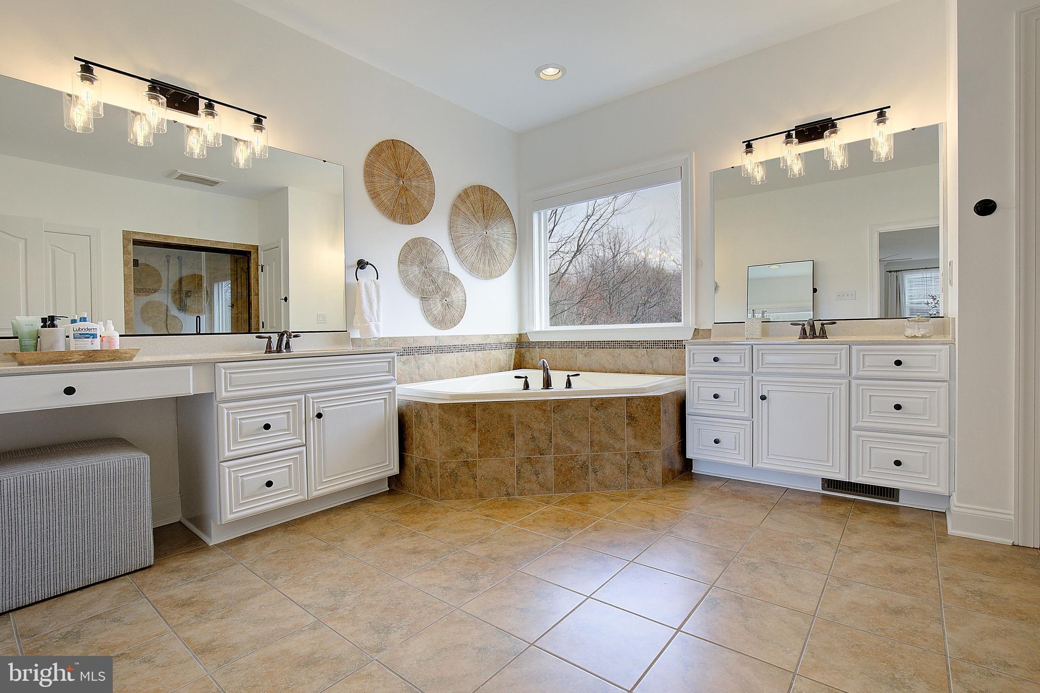 TIMBERNECK - Residential