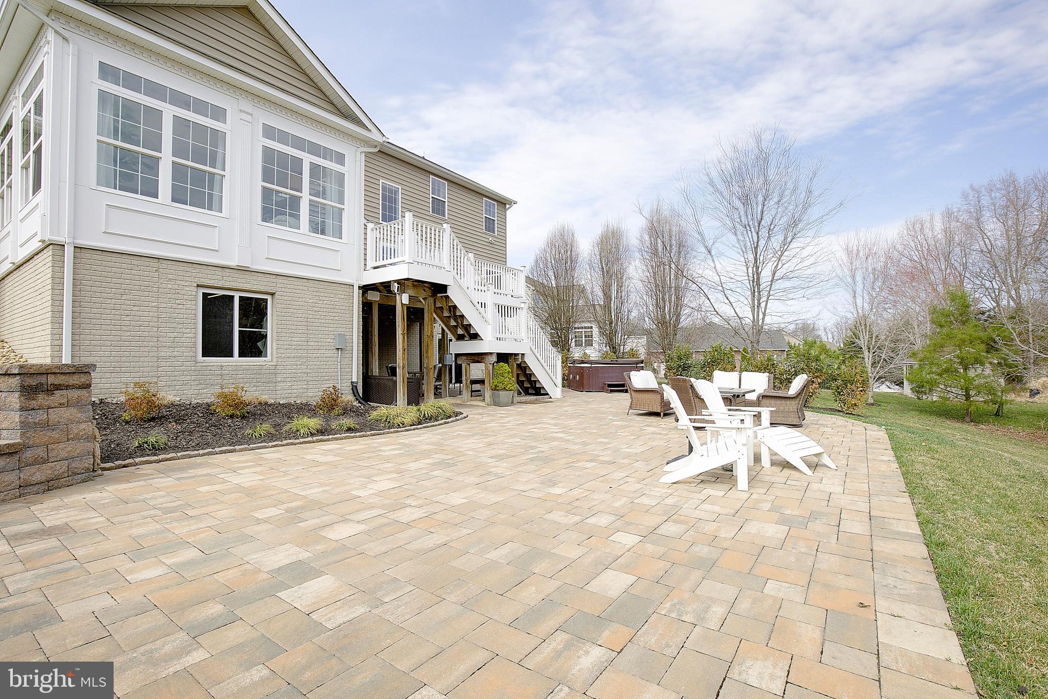 TIMBERNECK - Residential