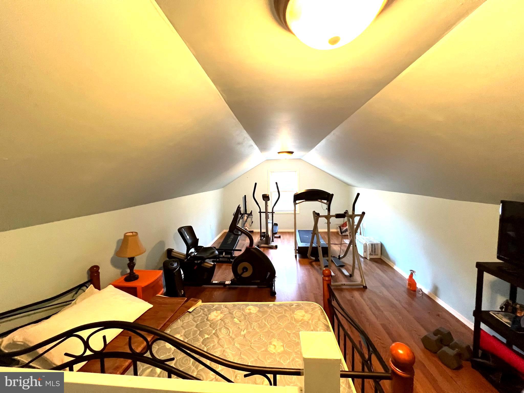 LAKEWOOD - Residential