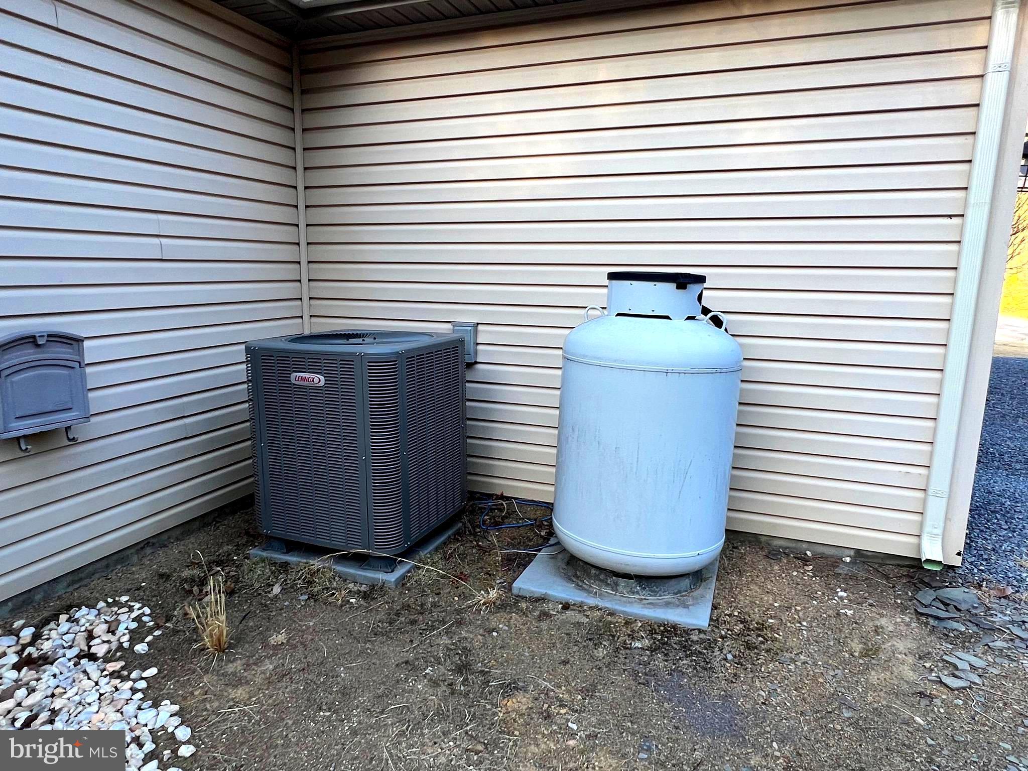 LAKEWOOD - Residential