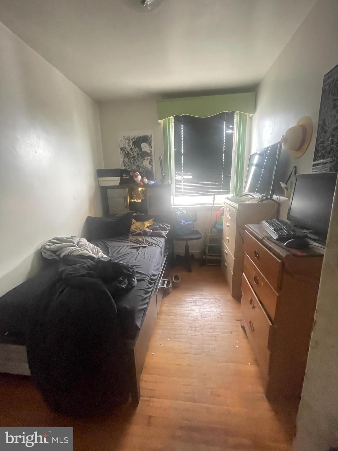 OXFORD CIRCLE - Residential