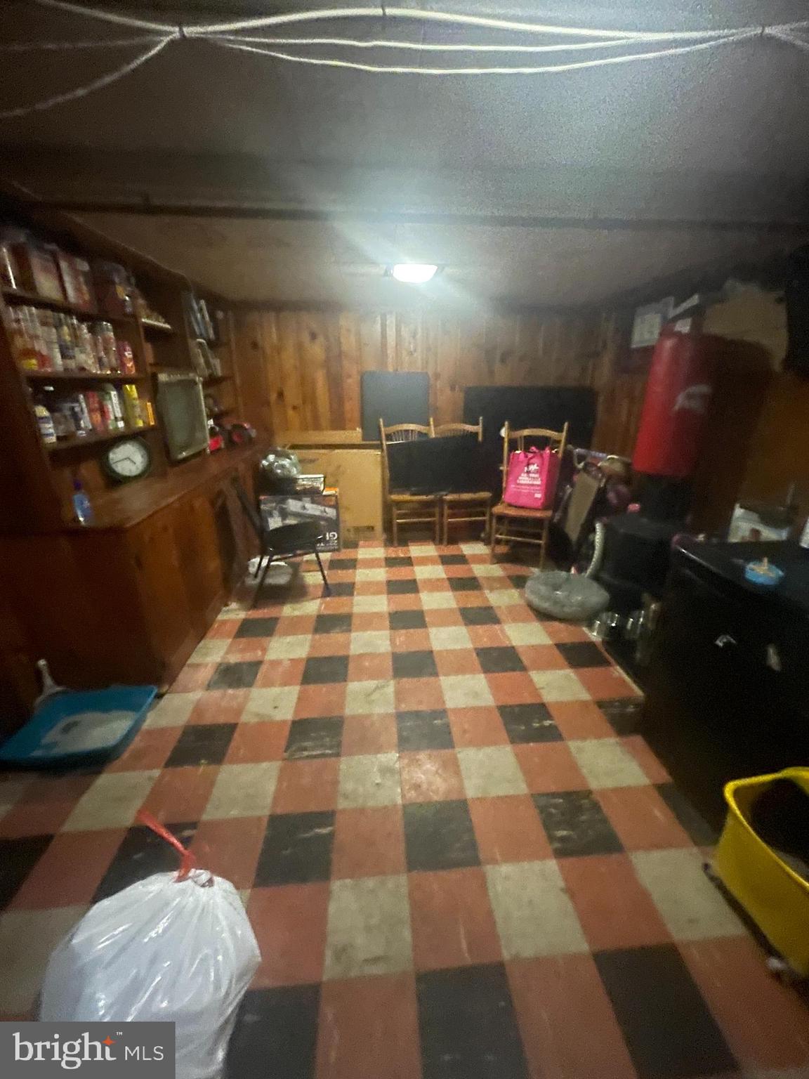 OXFORD CIRCLE - Residential