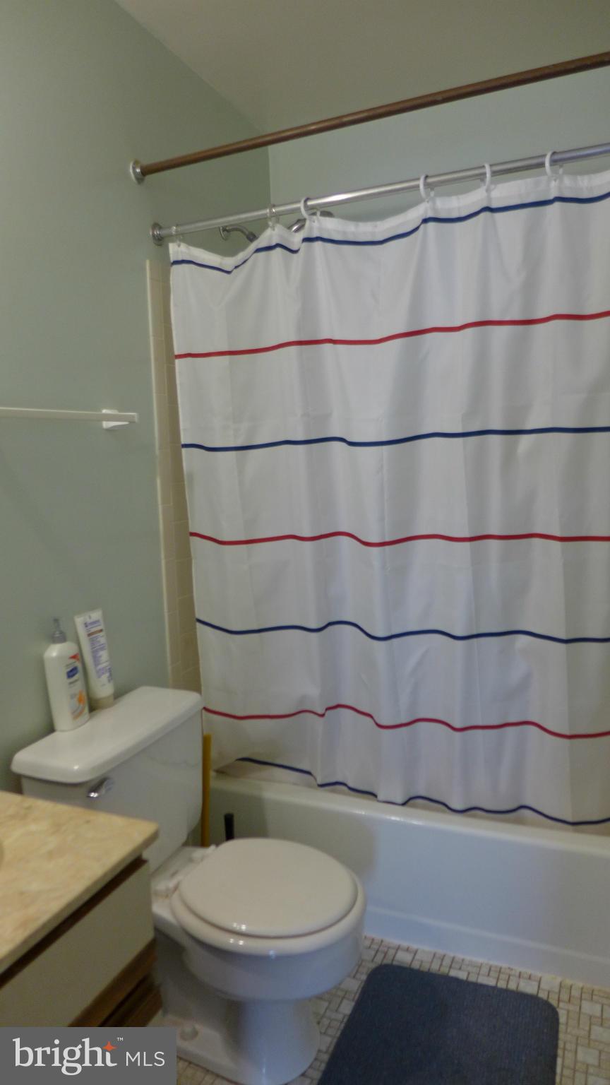 BROADFIELD AT WILTON FARM - Residential Lease