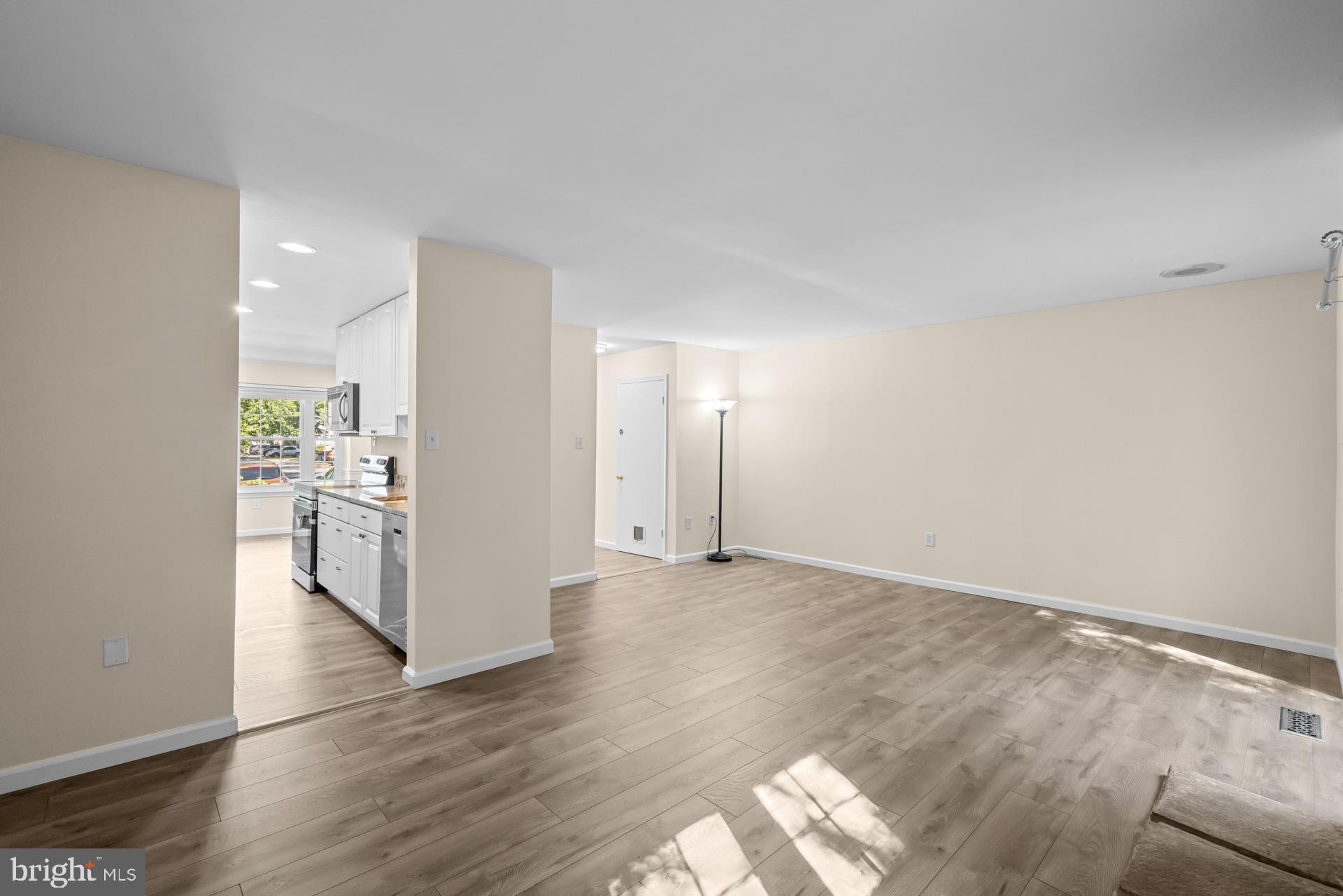 SNOWDEN OAKS - Residential