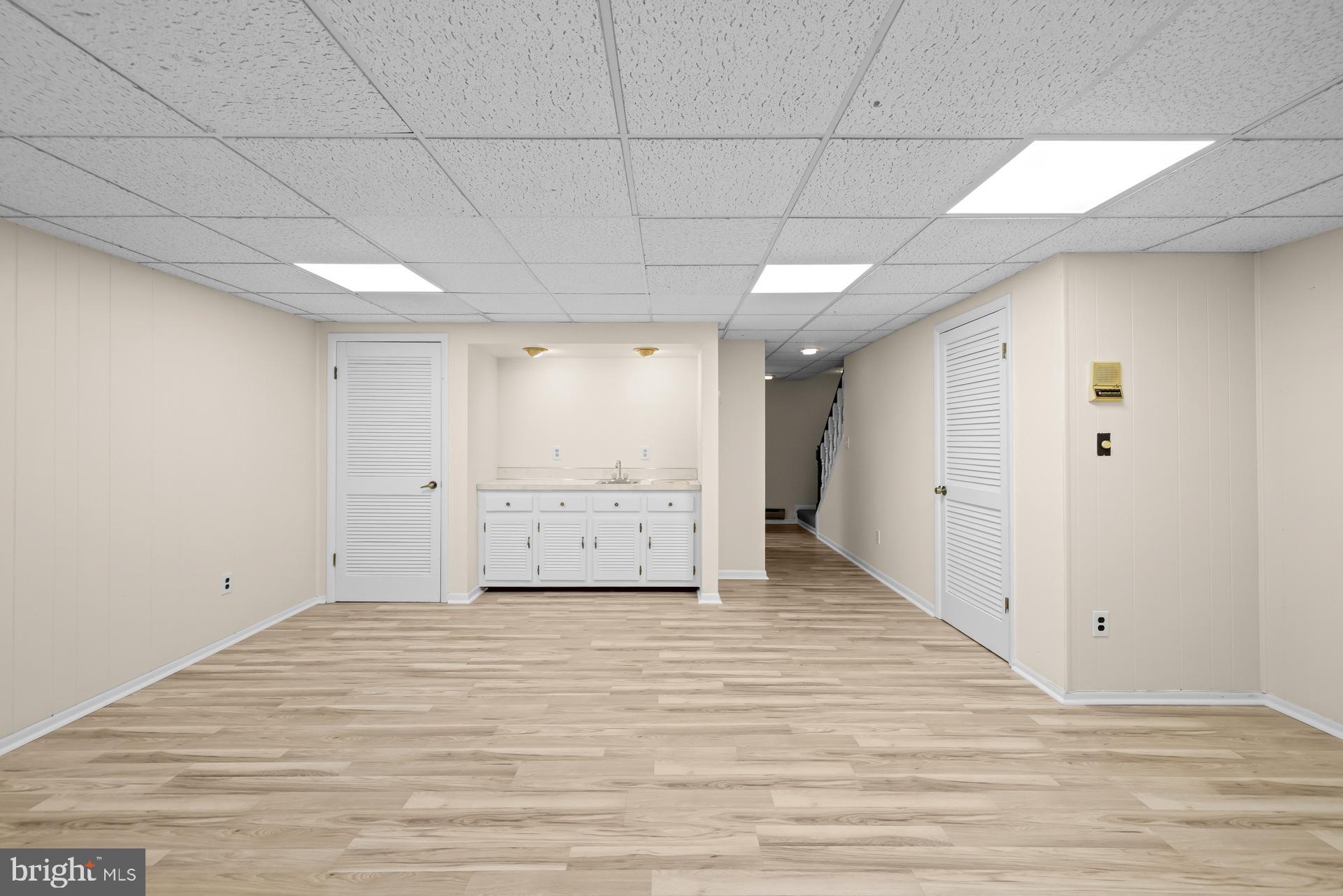 SNOWDEN OAKS - Residential