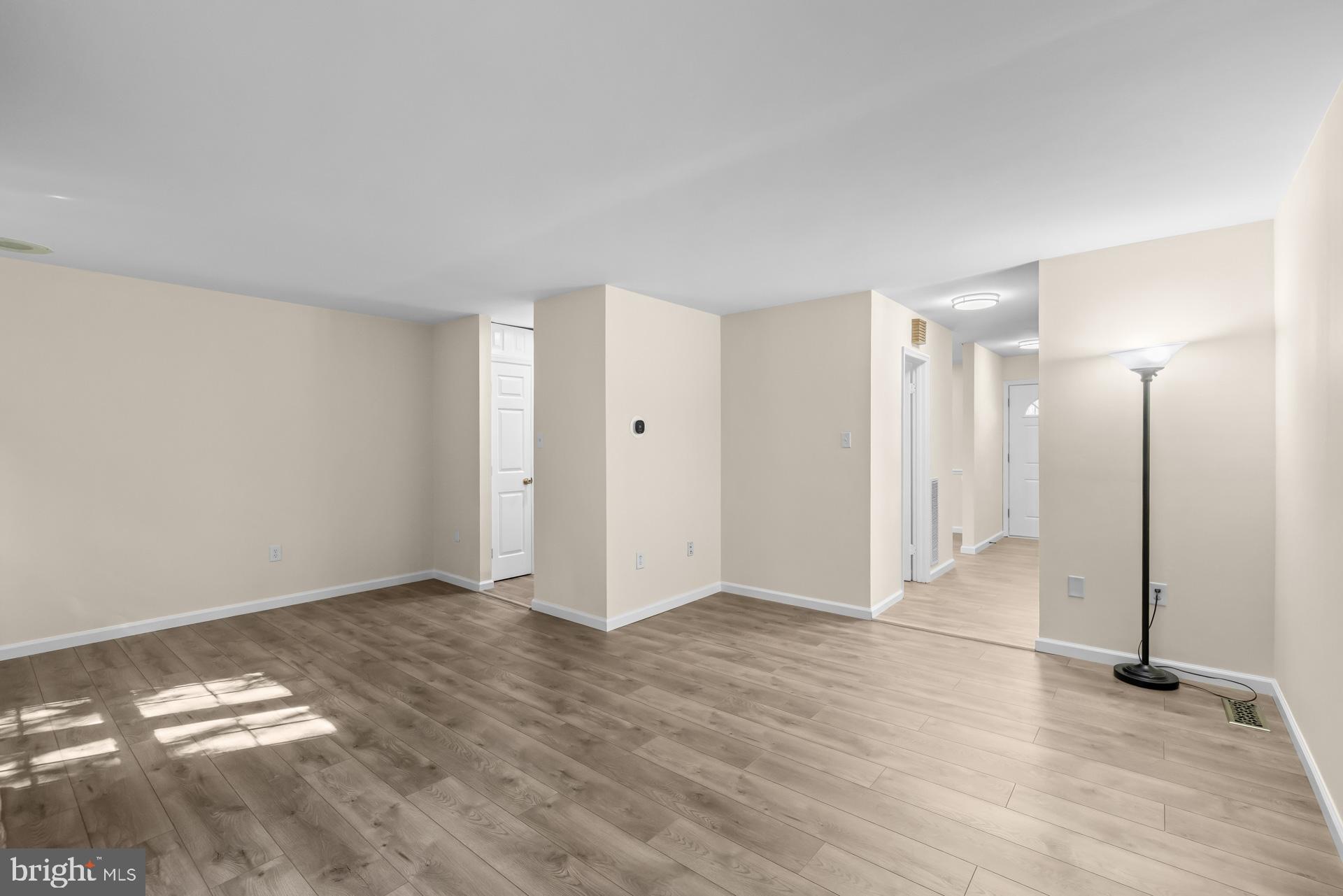 SNOWDEN OAKS - Residential