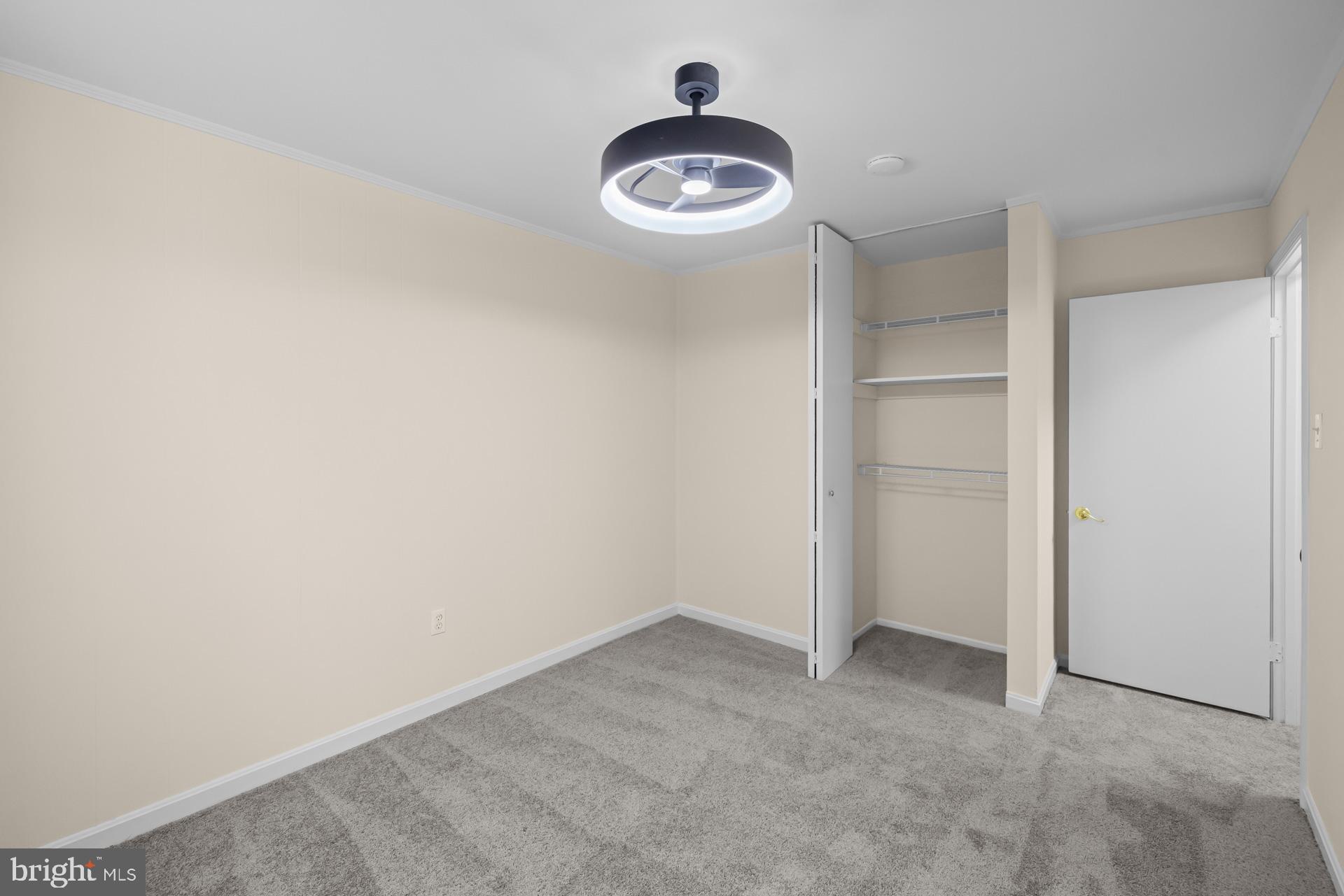 SNOWDEN OAKS - Residential