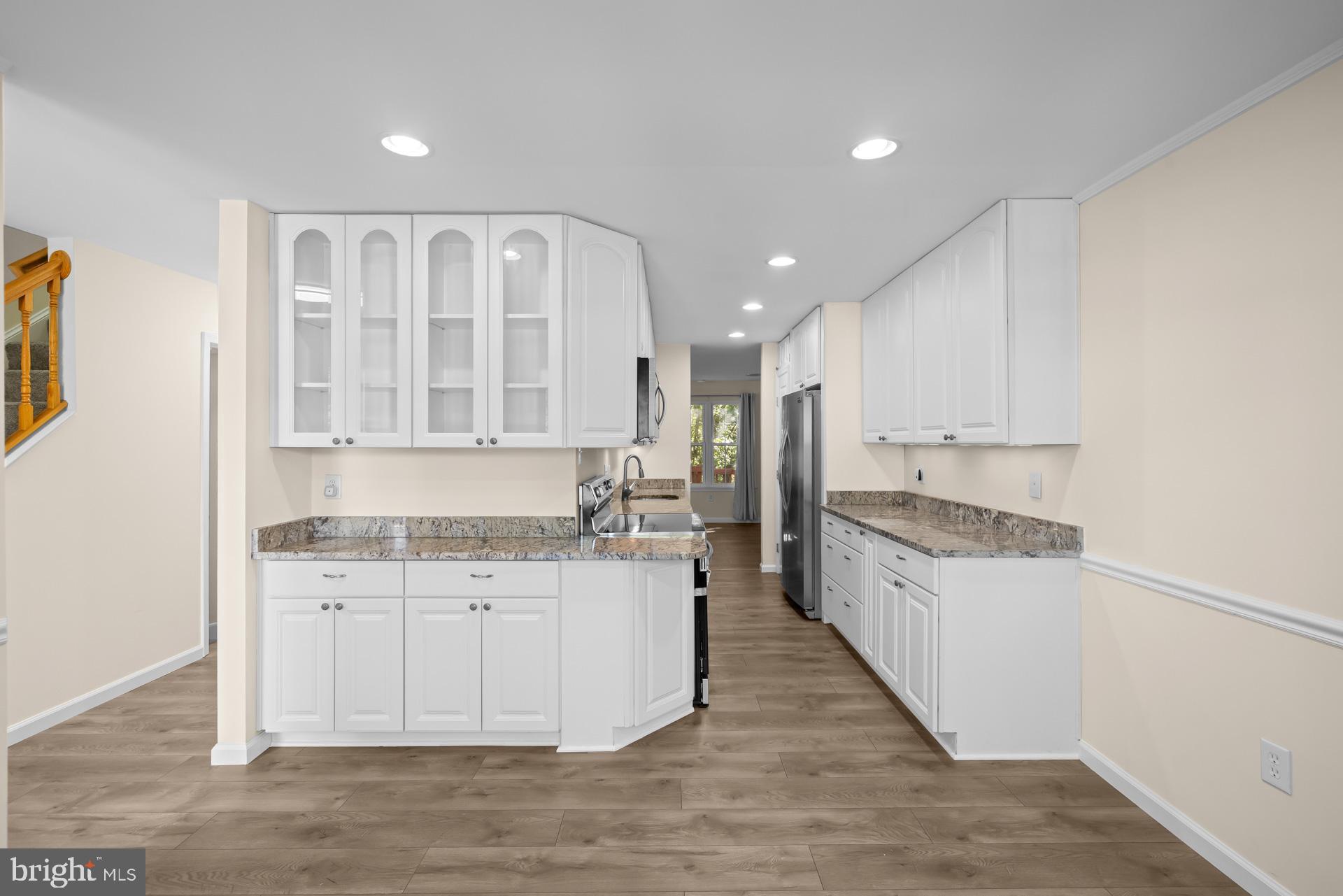 SNOWDEN OAKS - Residential