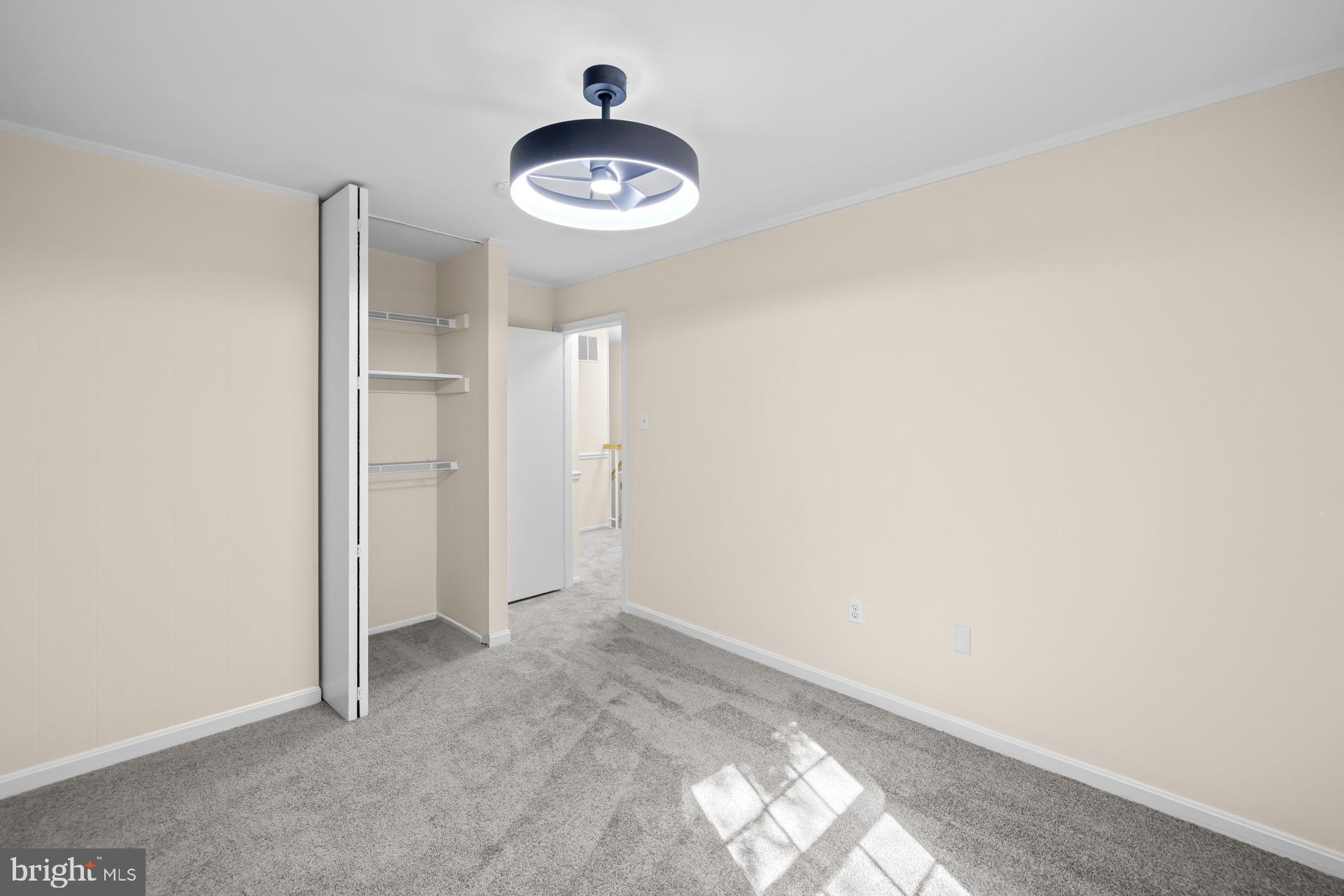 SNOWDEN OAKS - Residential