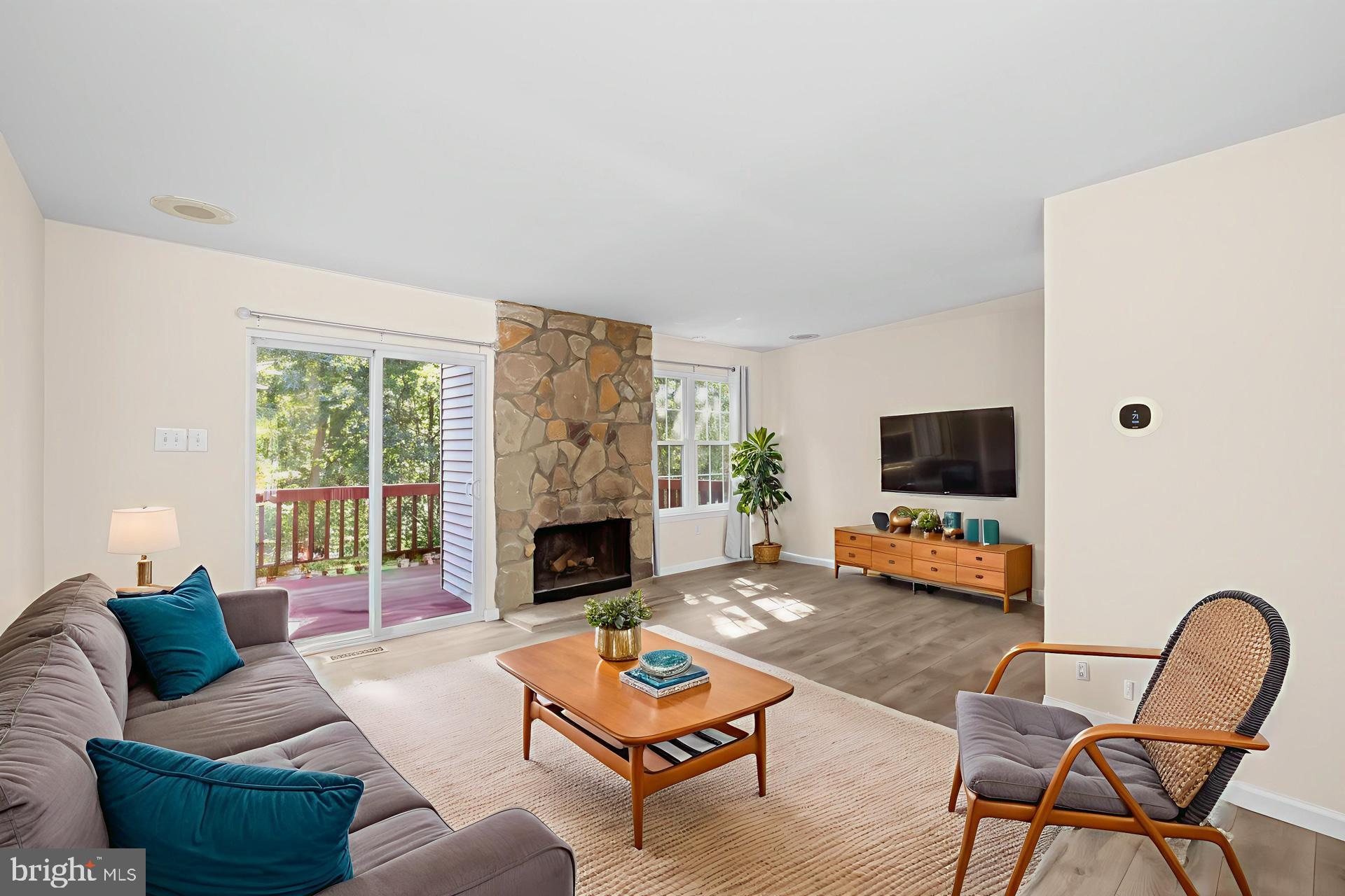 SNOWDEN OAKS - Residential