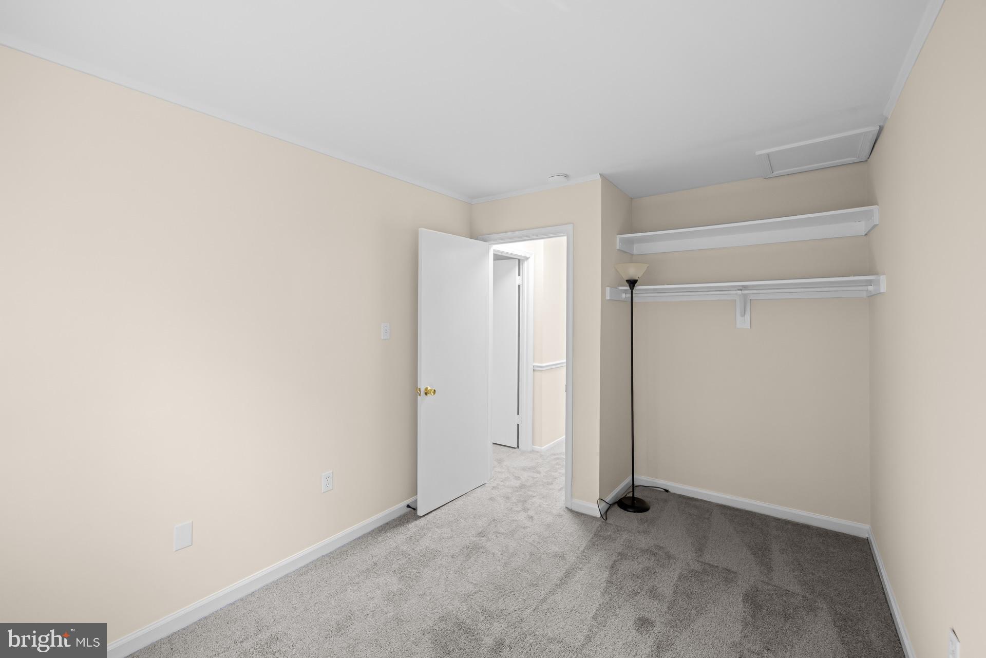 SNOWDEN OAKS - Residential