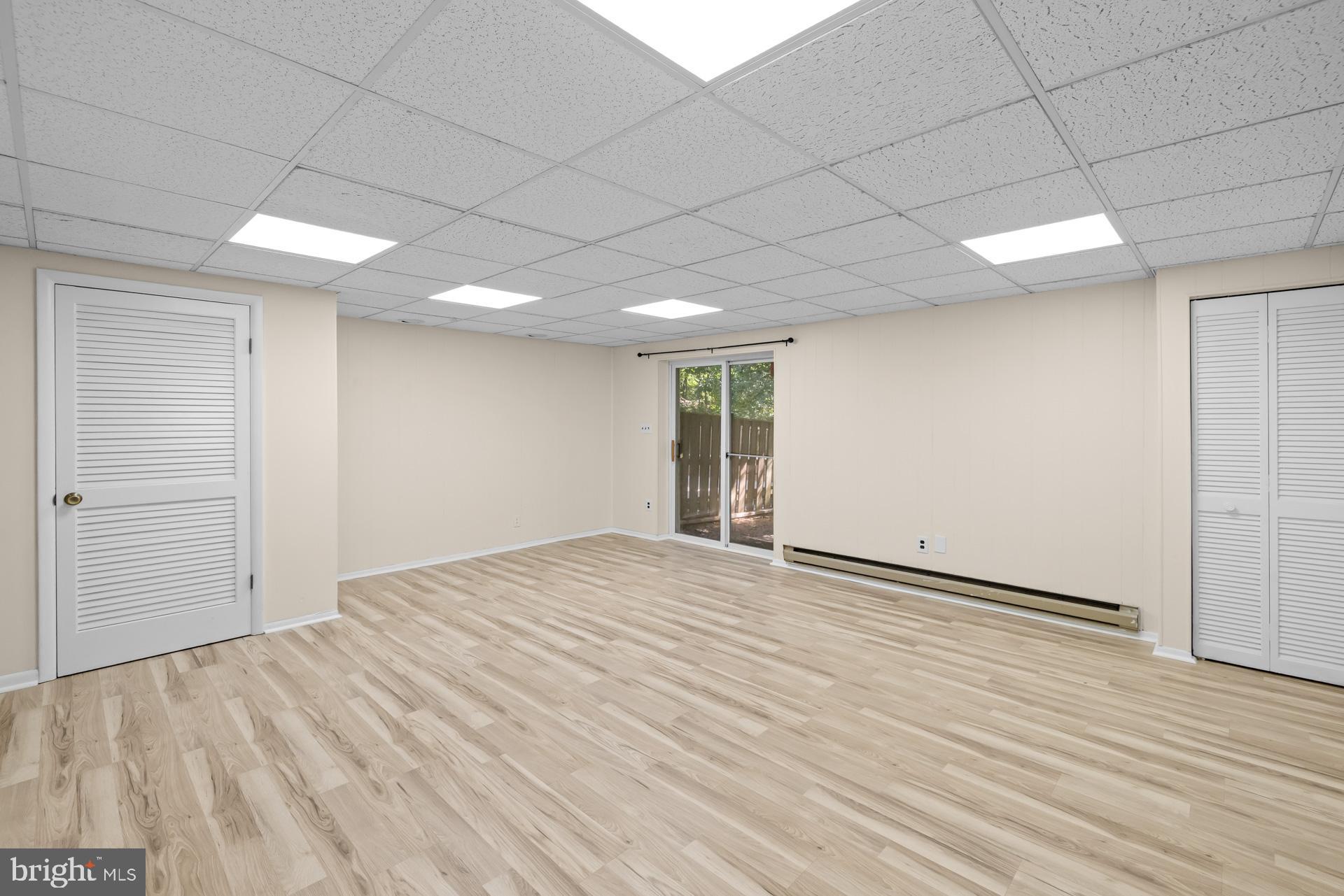 SNOWDEN OAKS - Residential