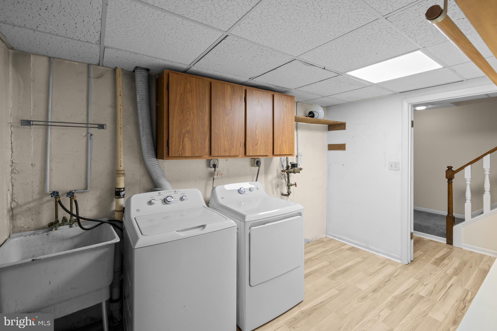 SNOWDEN OAKS - Residential