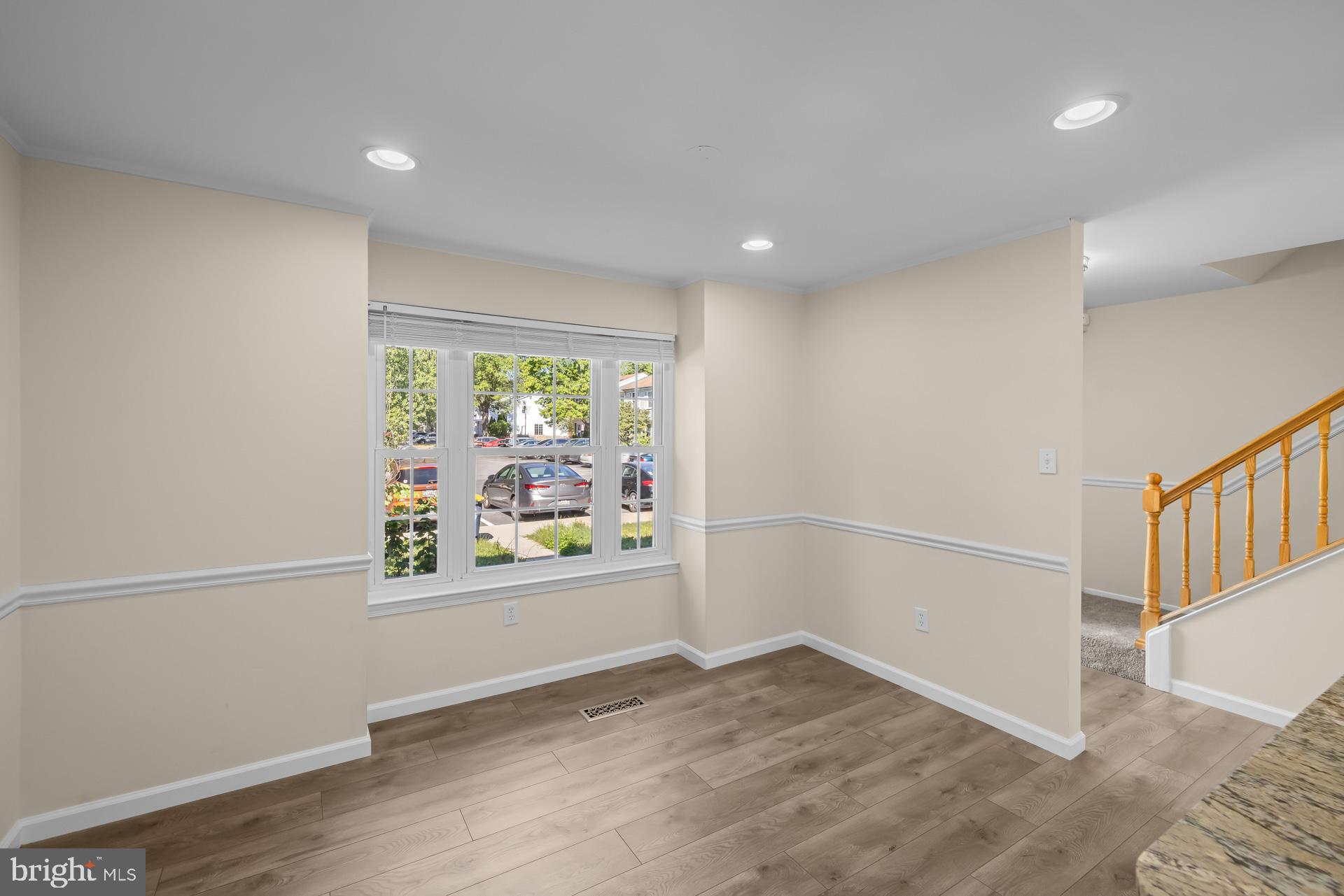 SNOWDEN OAKS - Residential