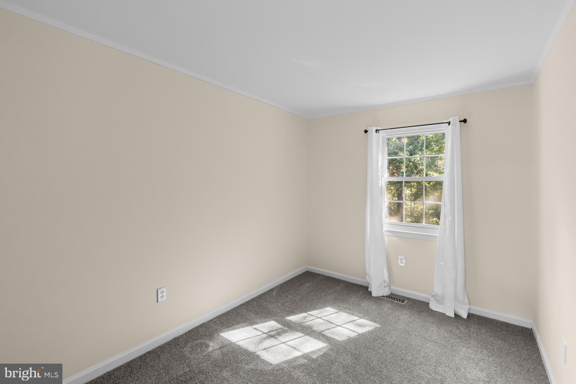 SNOWDEN OAKS - Residential