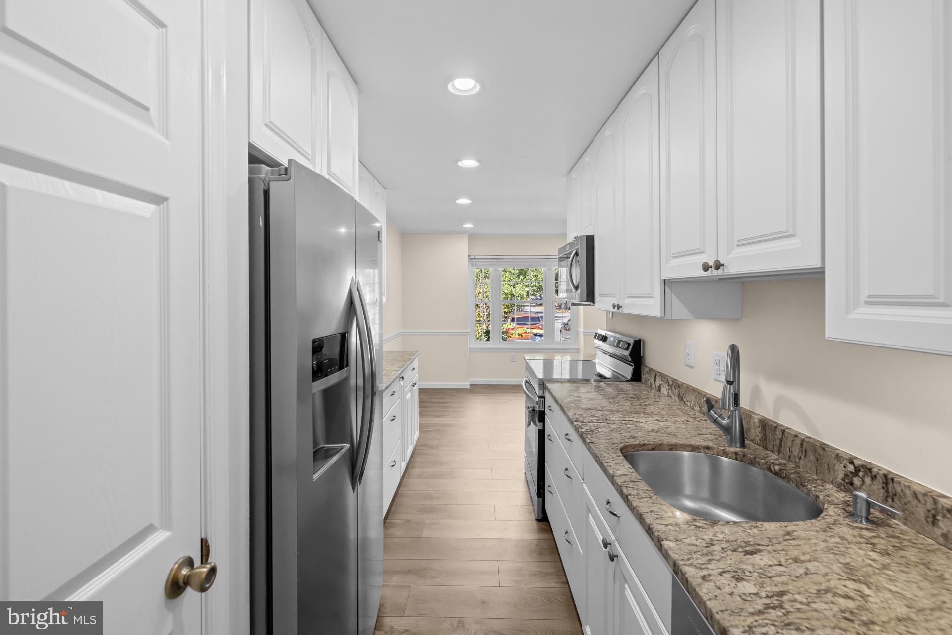 SNOWDEN OAKS - Residential