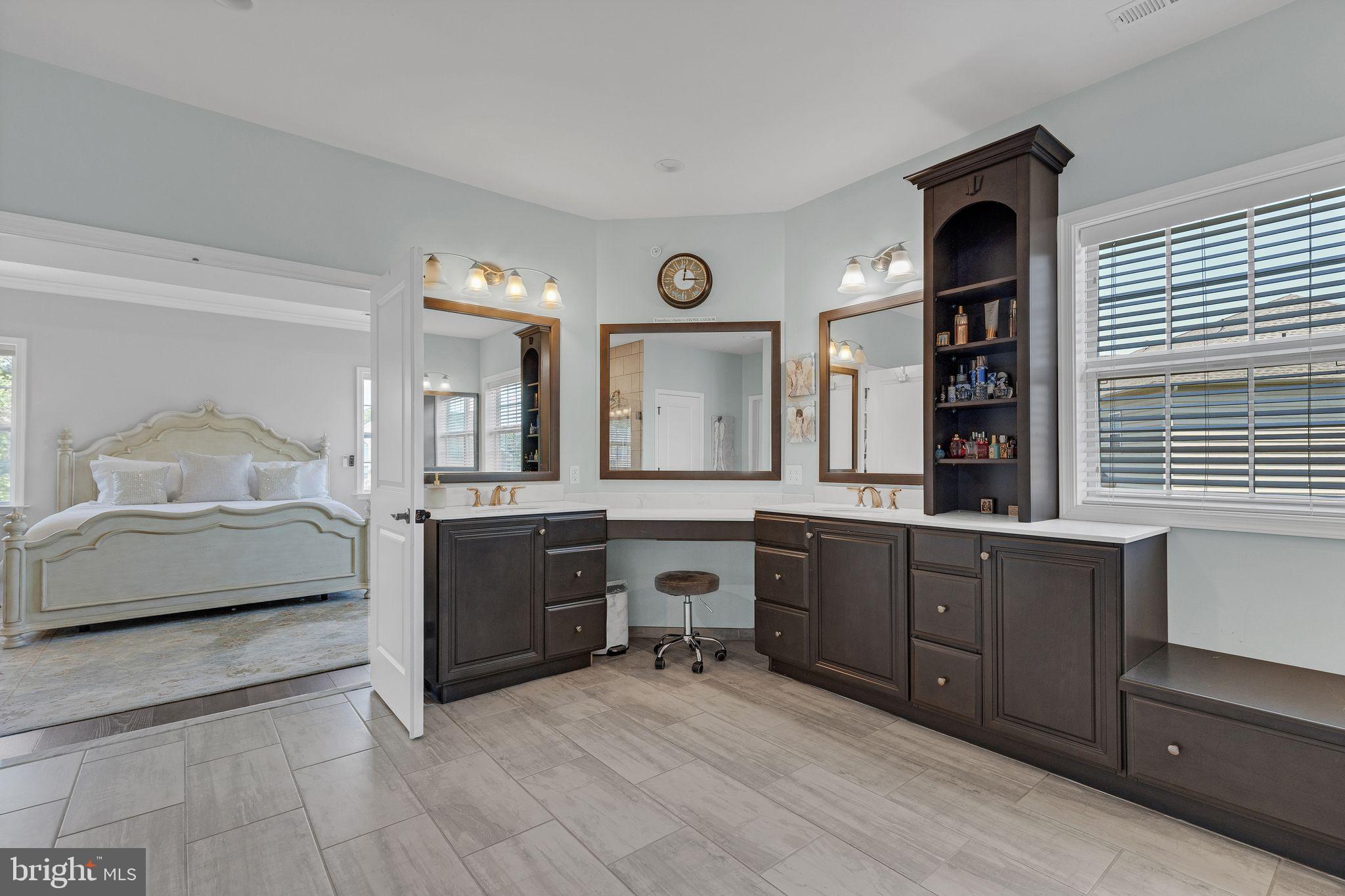 NEW BRITAIN WOODS - Residential