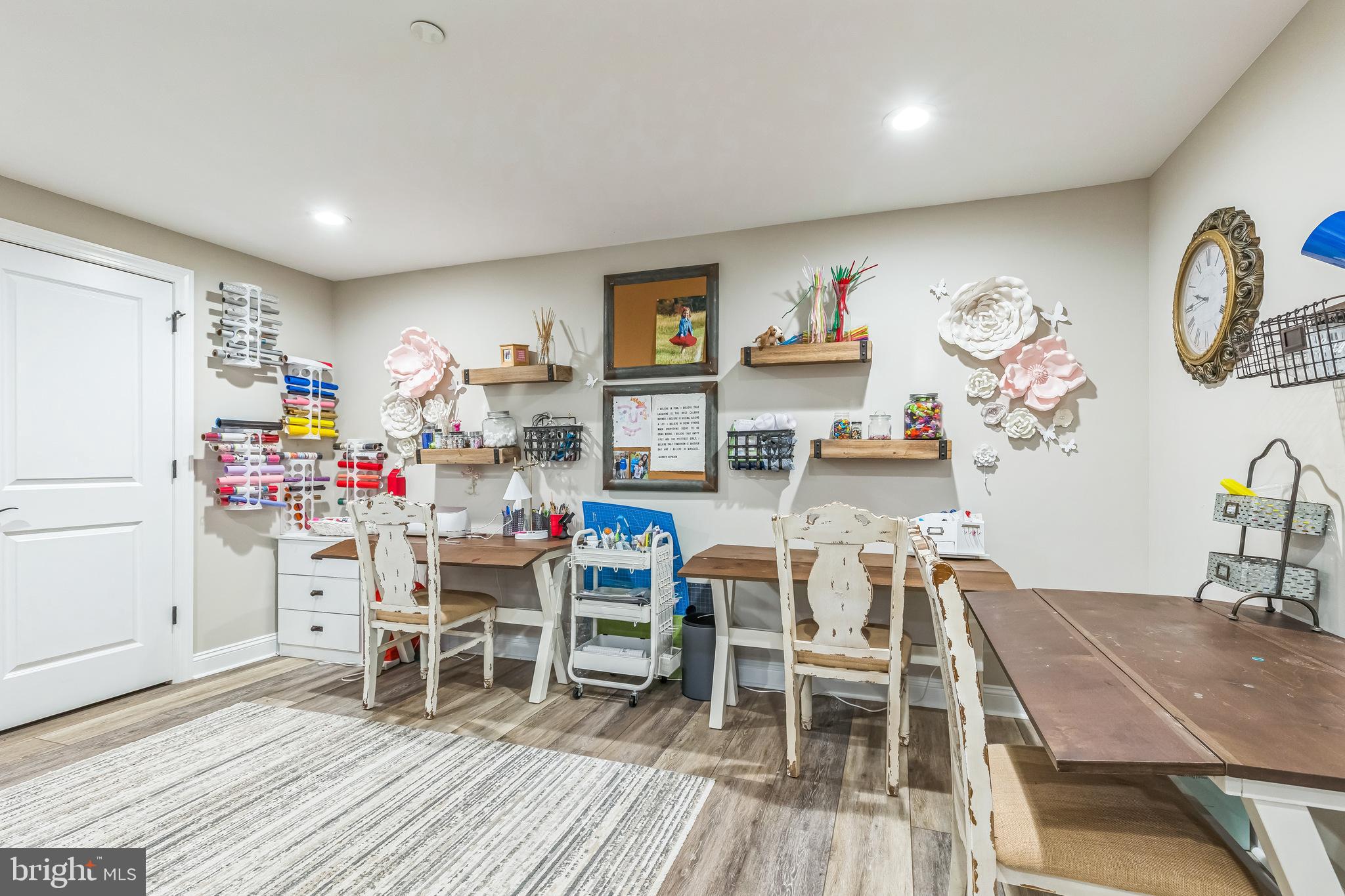 NEW BRITAIN WOODS - Residential