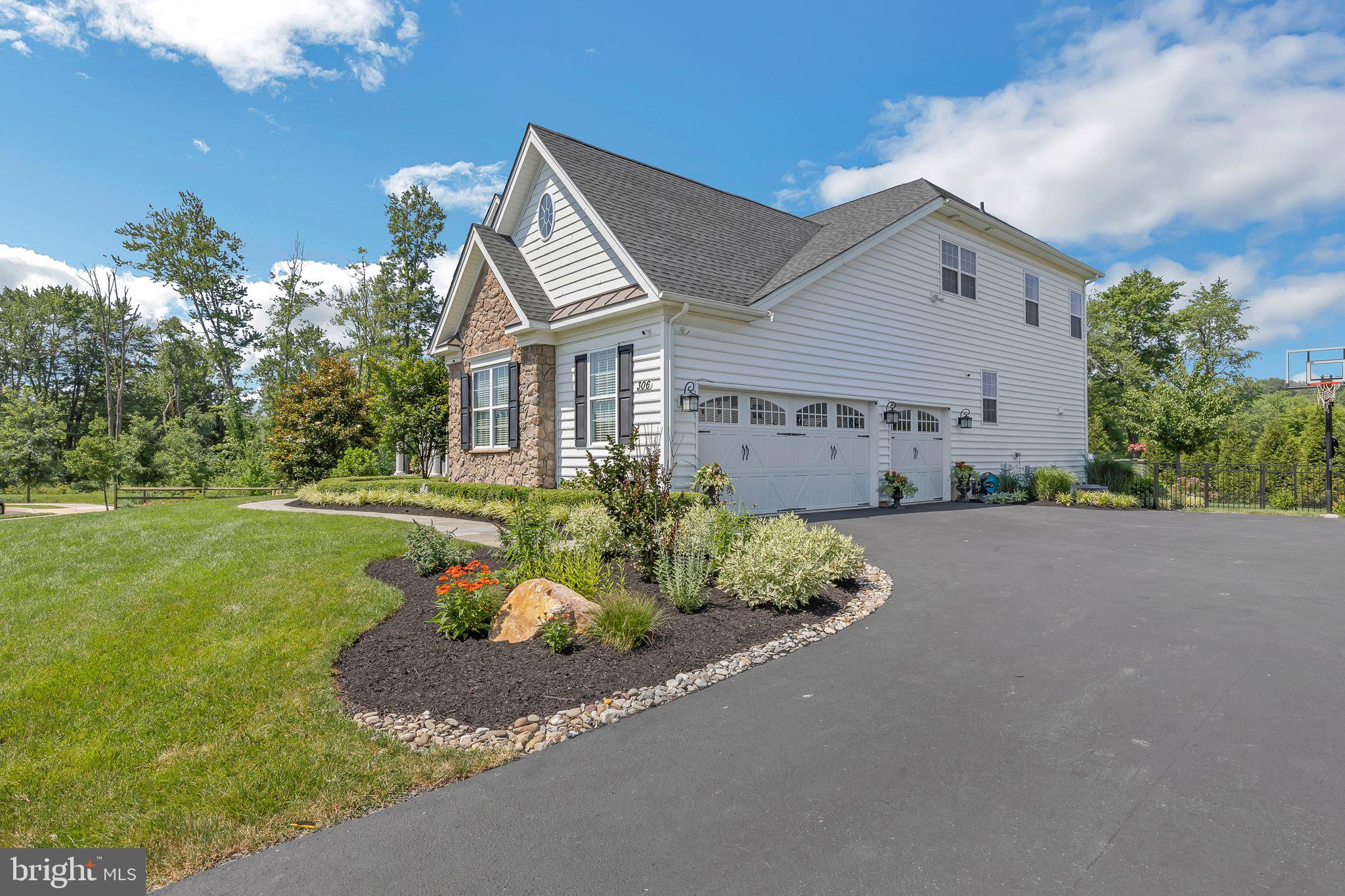 NEW BRITAIN WOODS - Residential