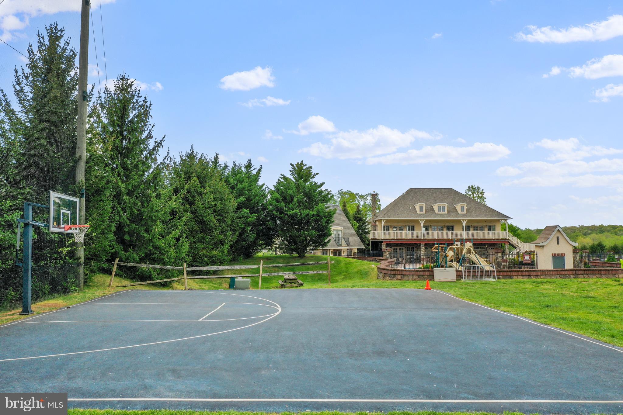 GARRISON FALLS THE LINKS - Residential