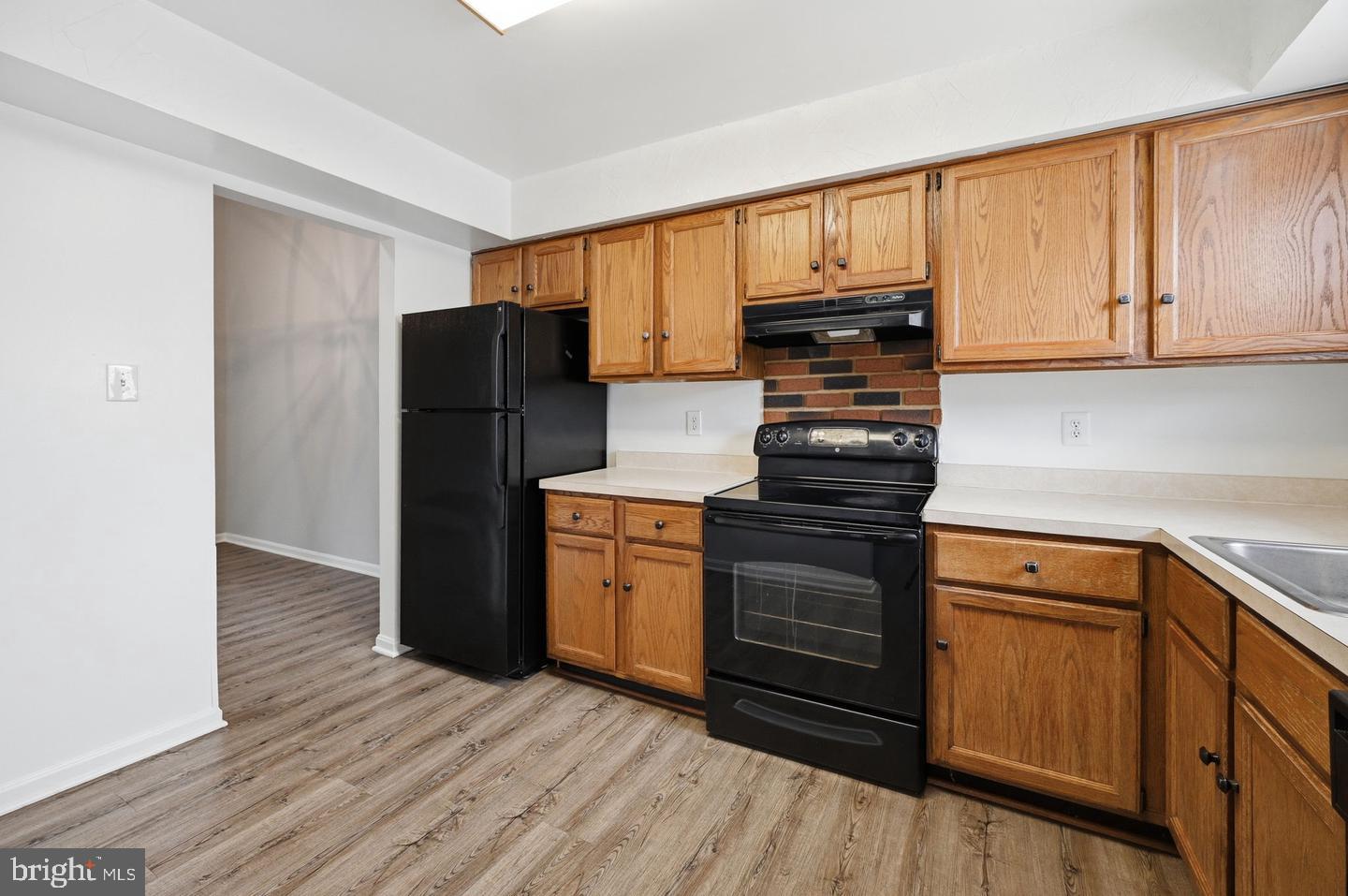 8909 SUGARWOOD LANE 8909