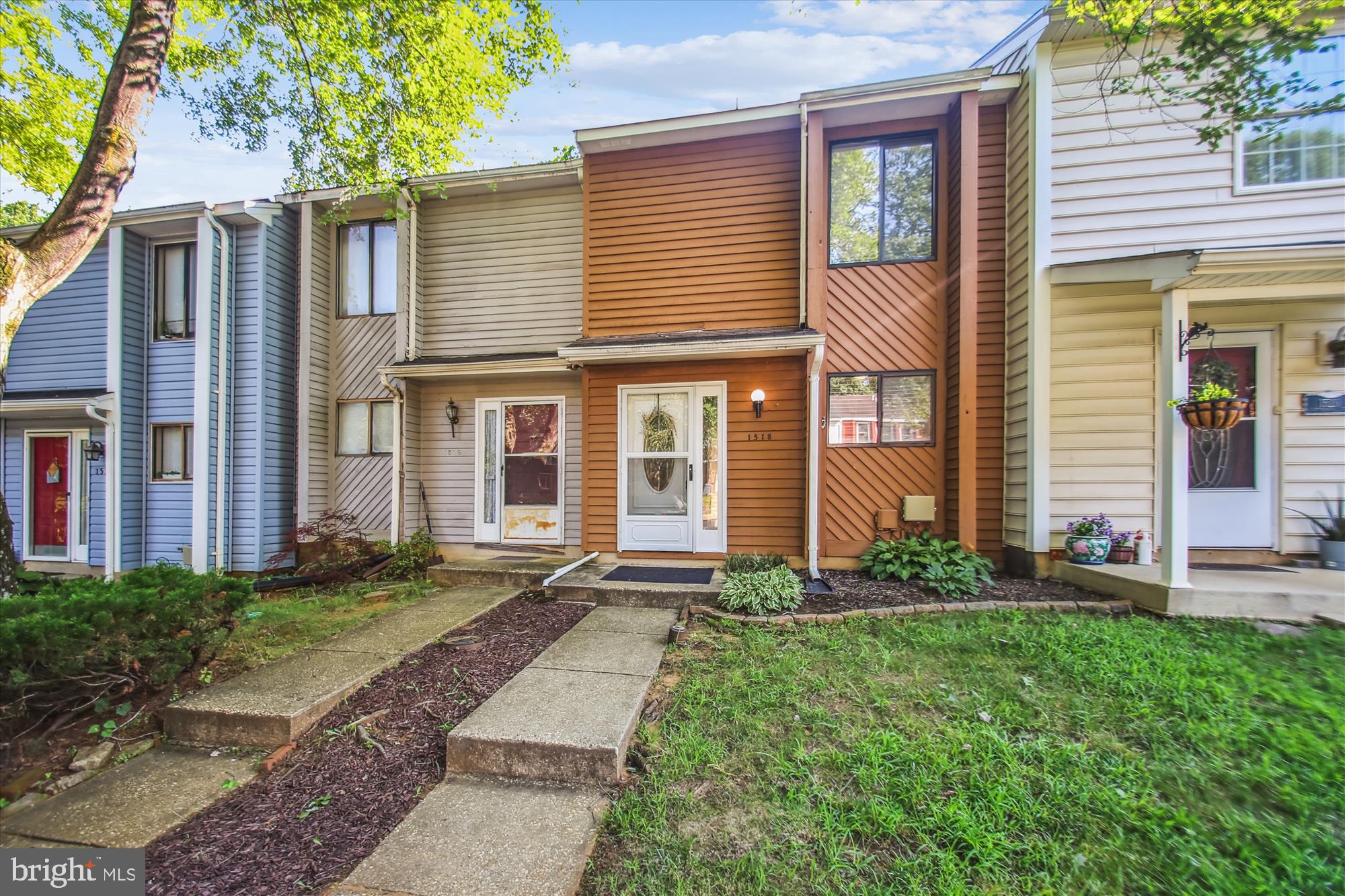 This home is located within the Broadneck School District and is in close proximity to major commuter routes to Annapolis, Baltimore, the Ft. Meade corridor, and Washington DC. The community of Capetowne is just off Bay Dale Dr, near local restaurants, grocery stores and walking distance to the Broadneck Peninsula Trail. This home offers updated stainless steel kitchen appliances (LG and Samsung) and located on the top floor is a full-size Samsung Washer and Dryer. Additional features include professionally painted interior, a partially fenced rear yard, rear patio and an updated HVAC system, installed in 2017.