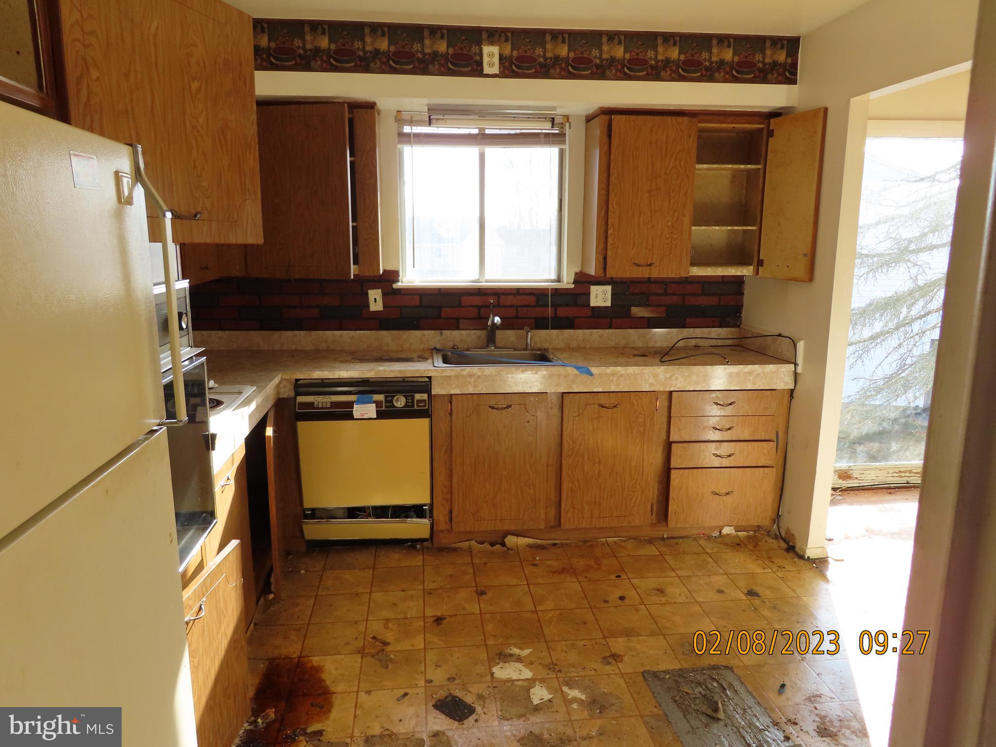 IMPERIAL GARDENS - Residential