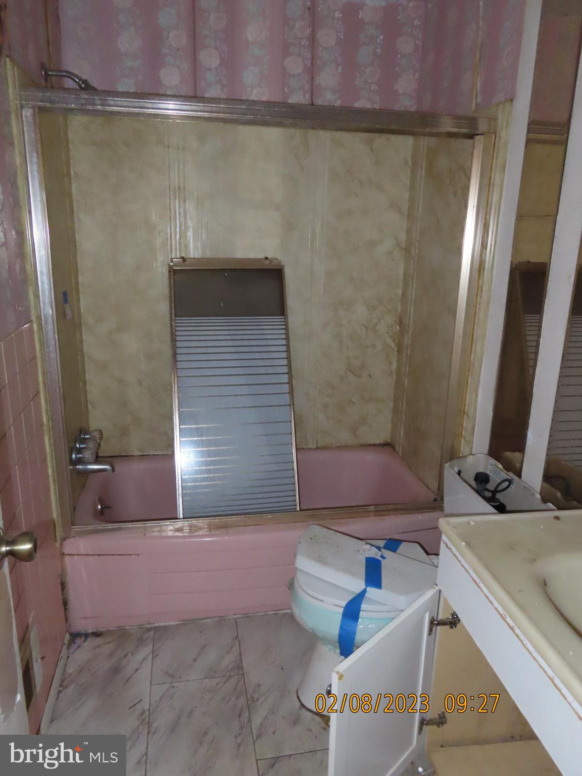 IMPERIAL GARDENS - Residential