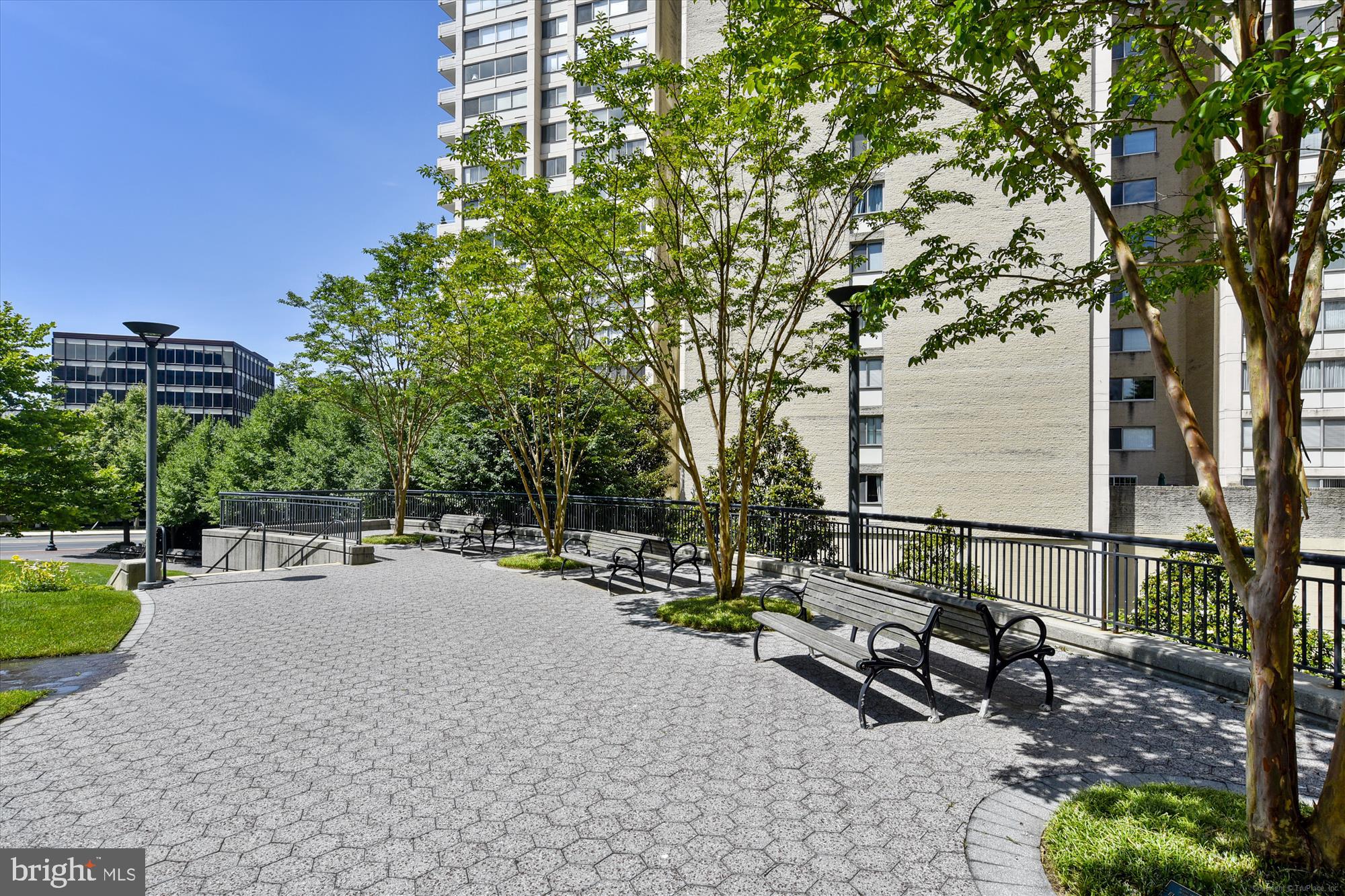 WILLOUGHBY OF CHEVY CHASE - Residential Lease