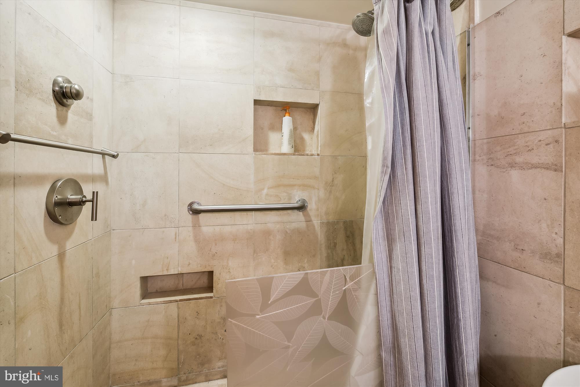 WILLOUGHBY OF CHEVY CHASE - Residential Lease