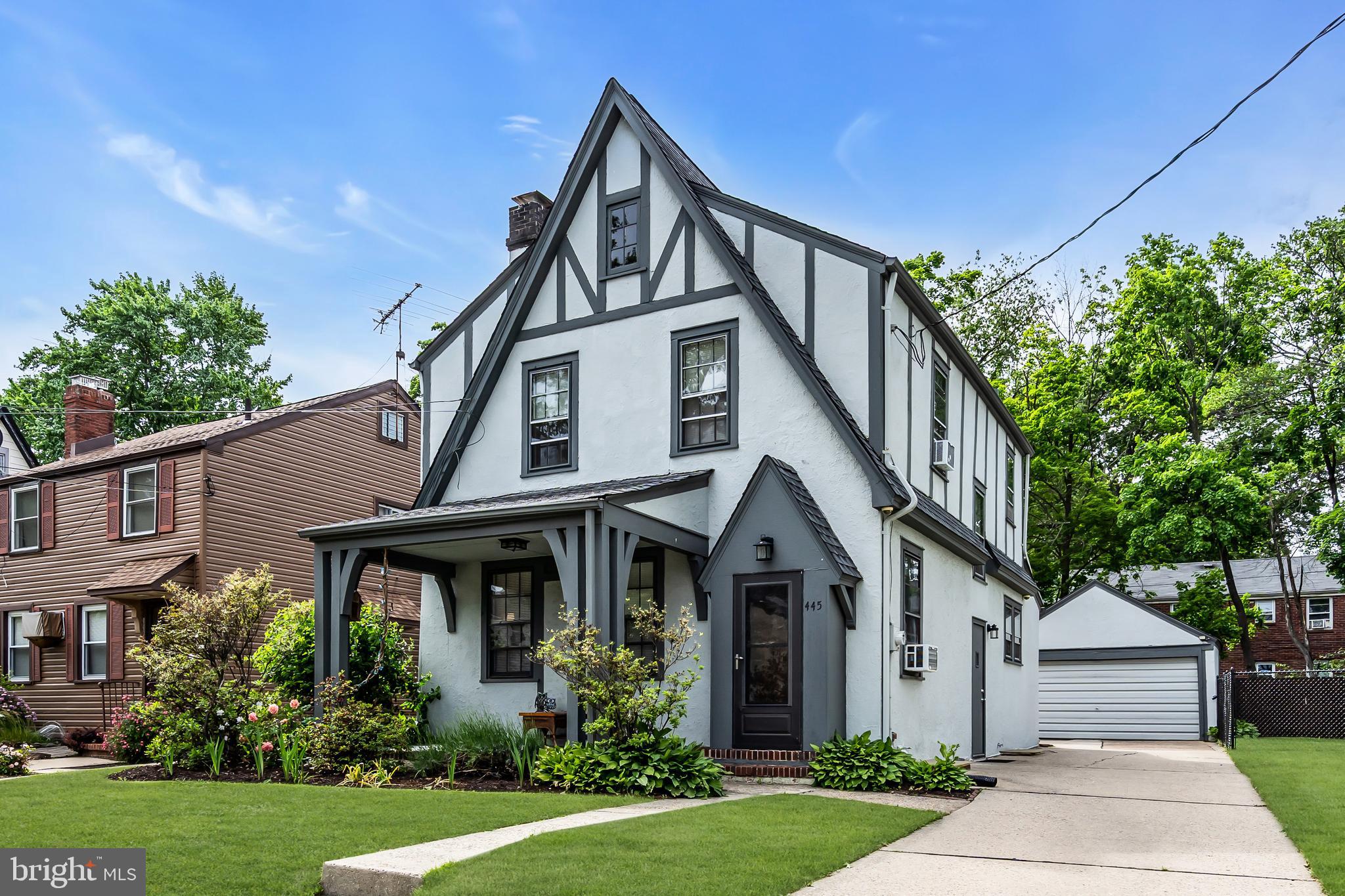 Property Search 445 VANNEST